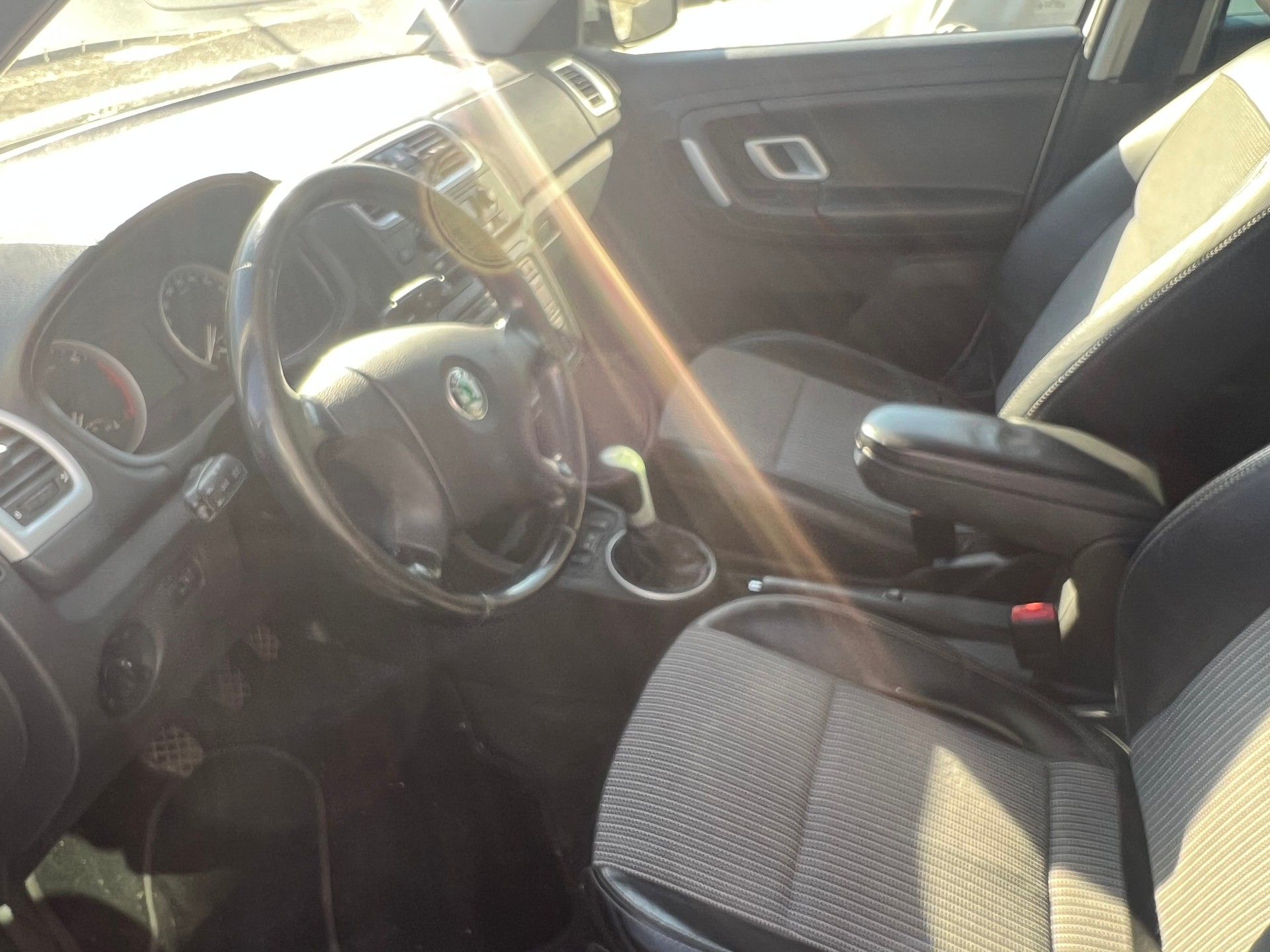 SKODA Fabia 1.9 TDI Elegance-image-5