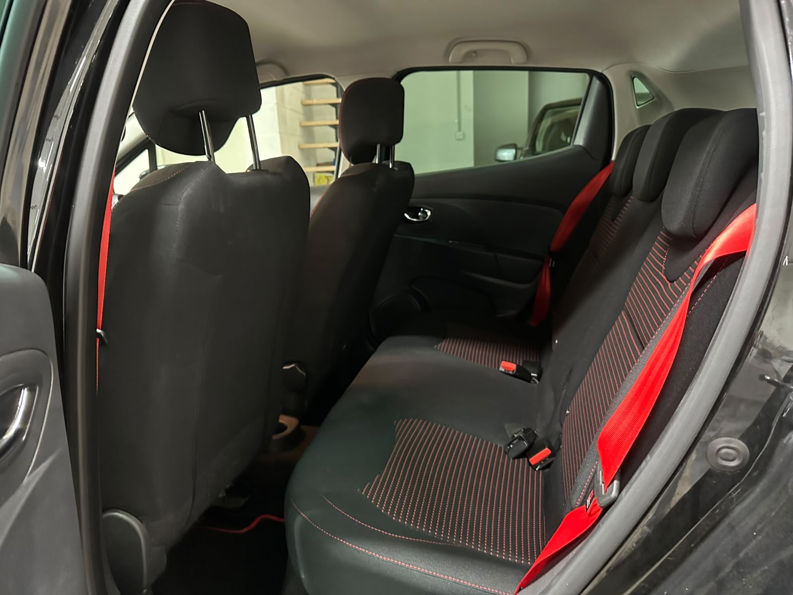 RENAULT Clio 1.6 T RS 200 EDC-image-9