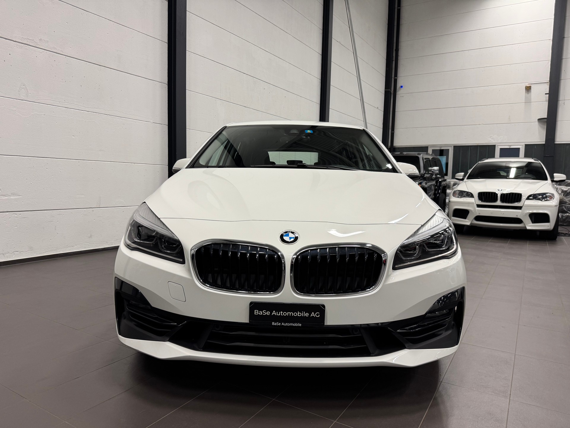 BMW 218d xDrive Active Tourer Steptronic Sport Line-image-6