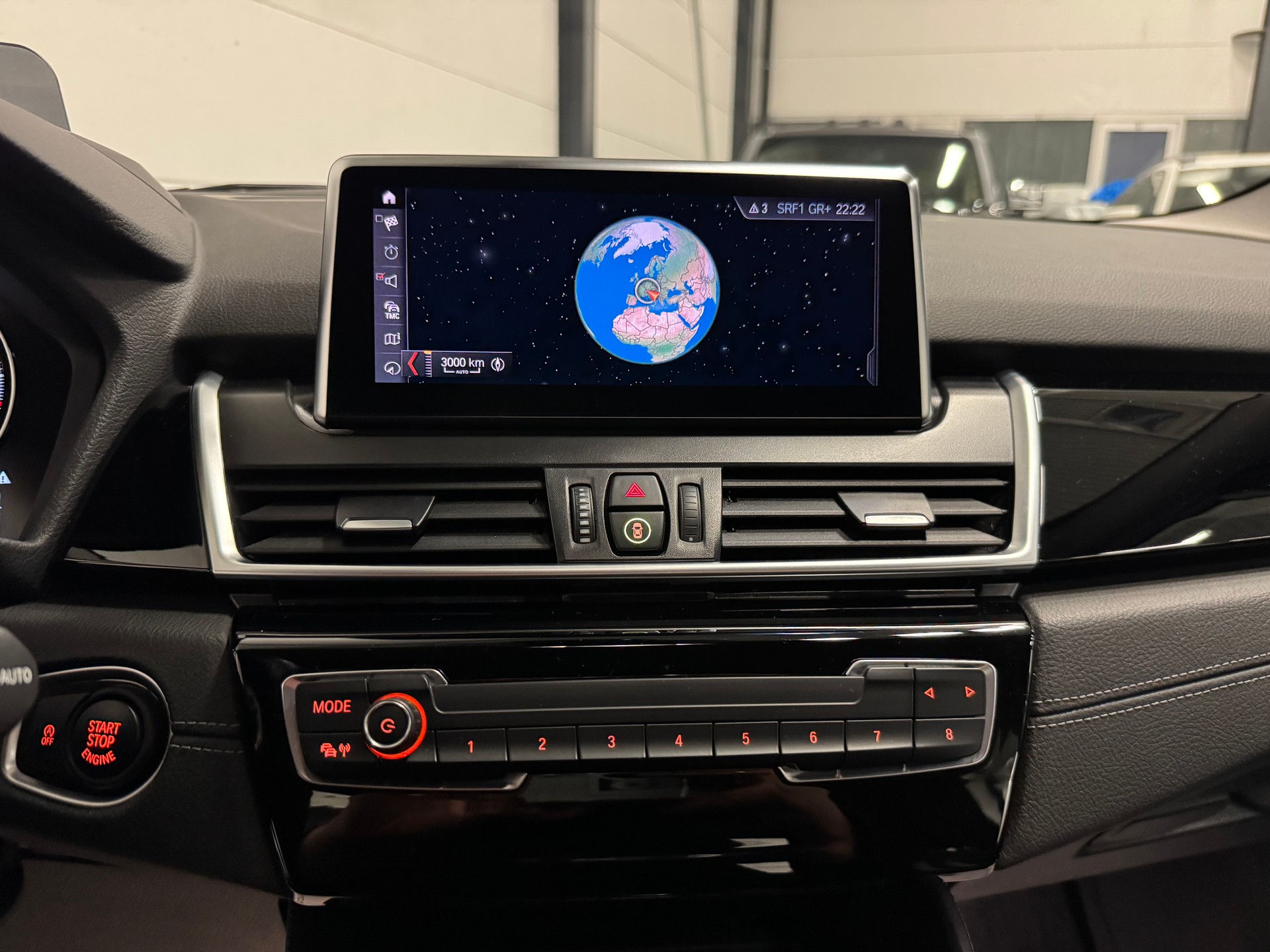 BMW 218d xDrive Active Tourer Steptronic Sport Line-image-25