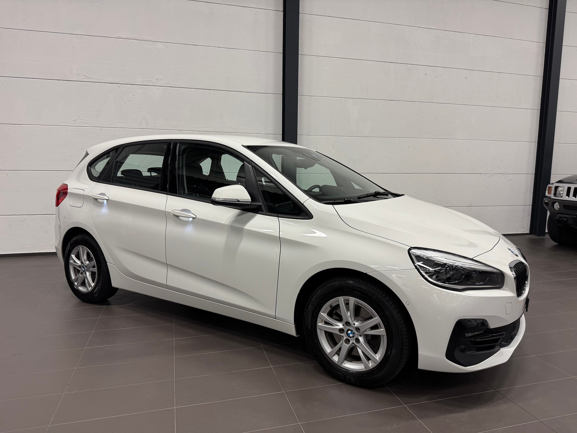 BMW 218d xDrive Active Tourer Steptronic Sport Line-image-1