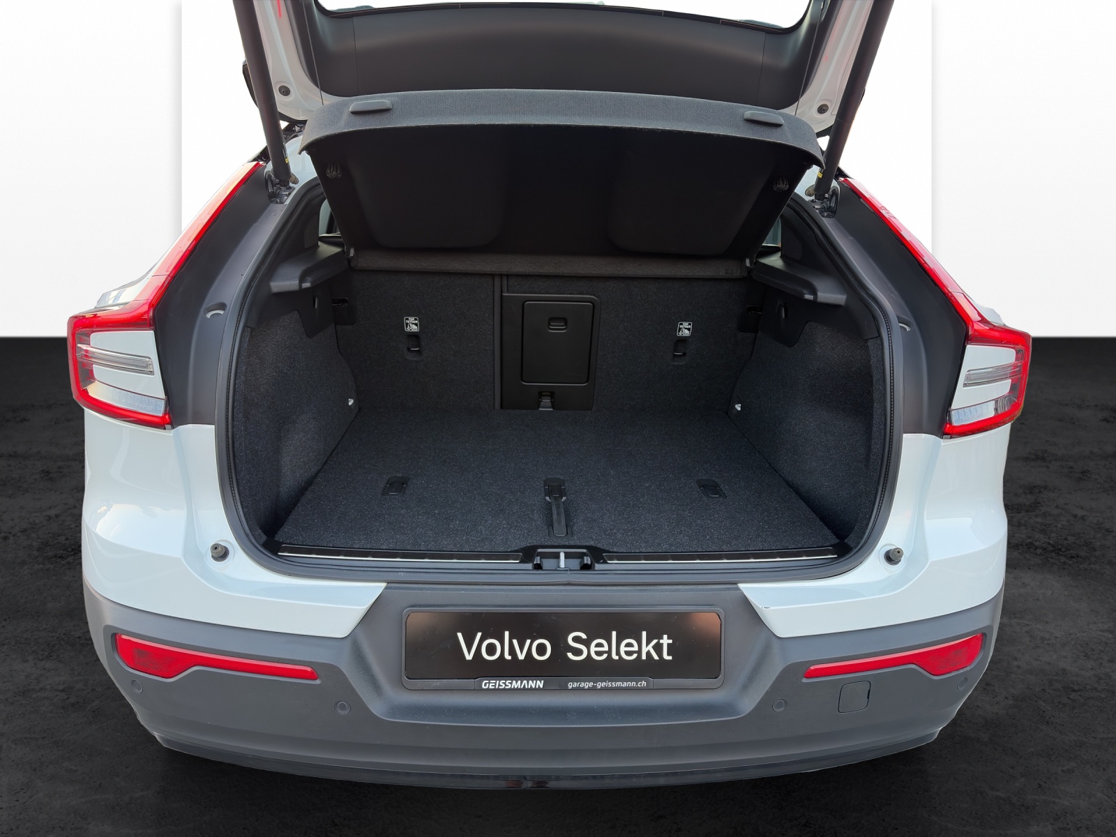 VOLVO C40 P8 Twin Recharge Ultimate AWD-image-15