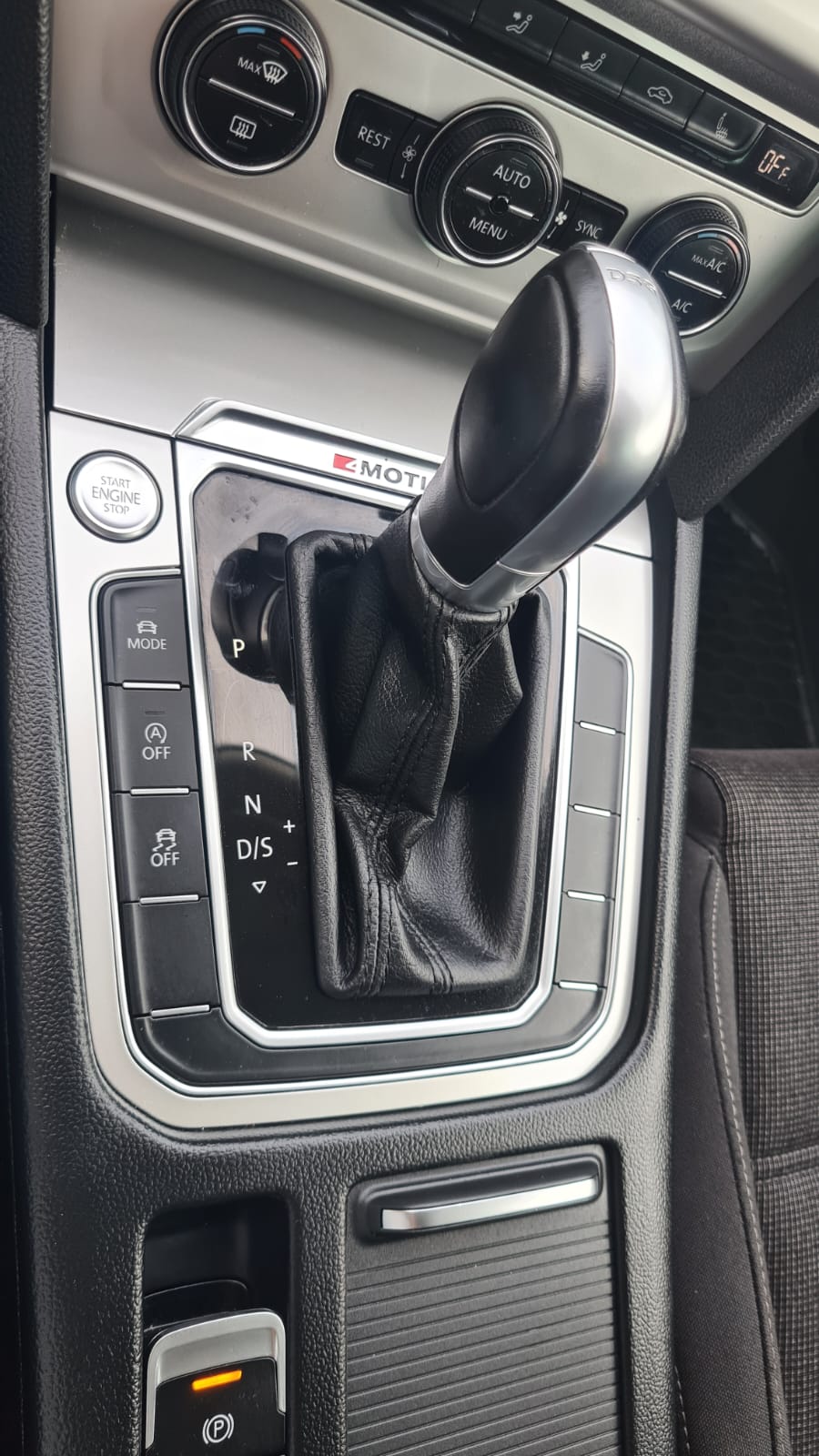 VW Passat Variant 2.0 TDI BMT Comfortline DSG 4Motion ** Gr-Navi ** RF-Kamera ** Abstandsregelsysteme ** Anh-Kupplung ** Ab MFK **-image-12
