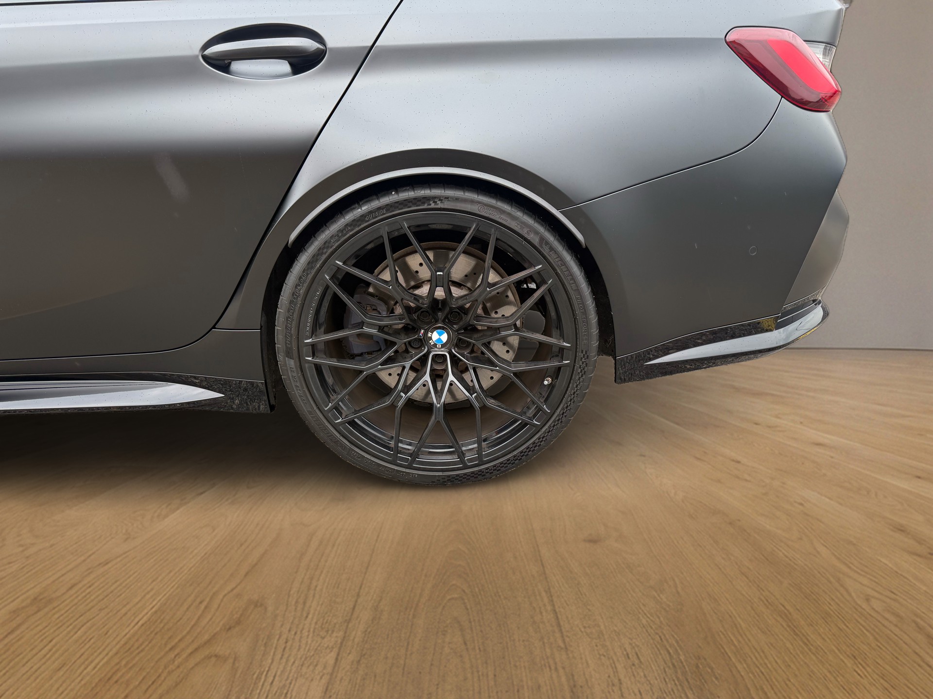 BMW M3 Touring xDrive Competition M-image-11