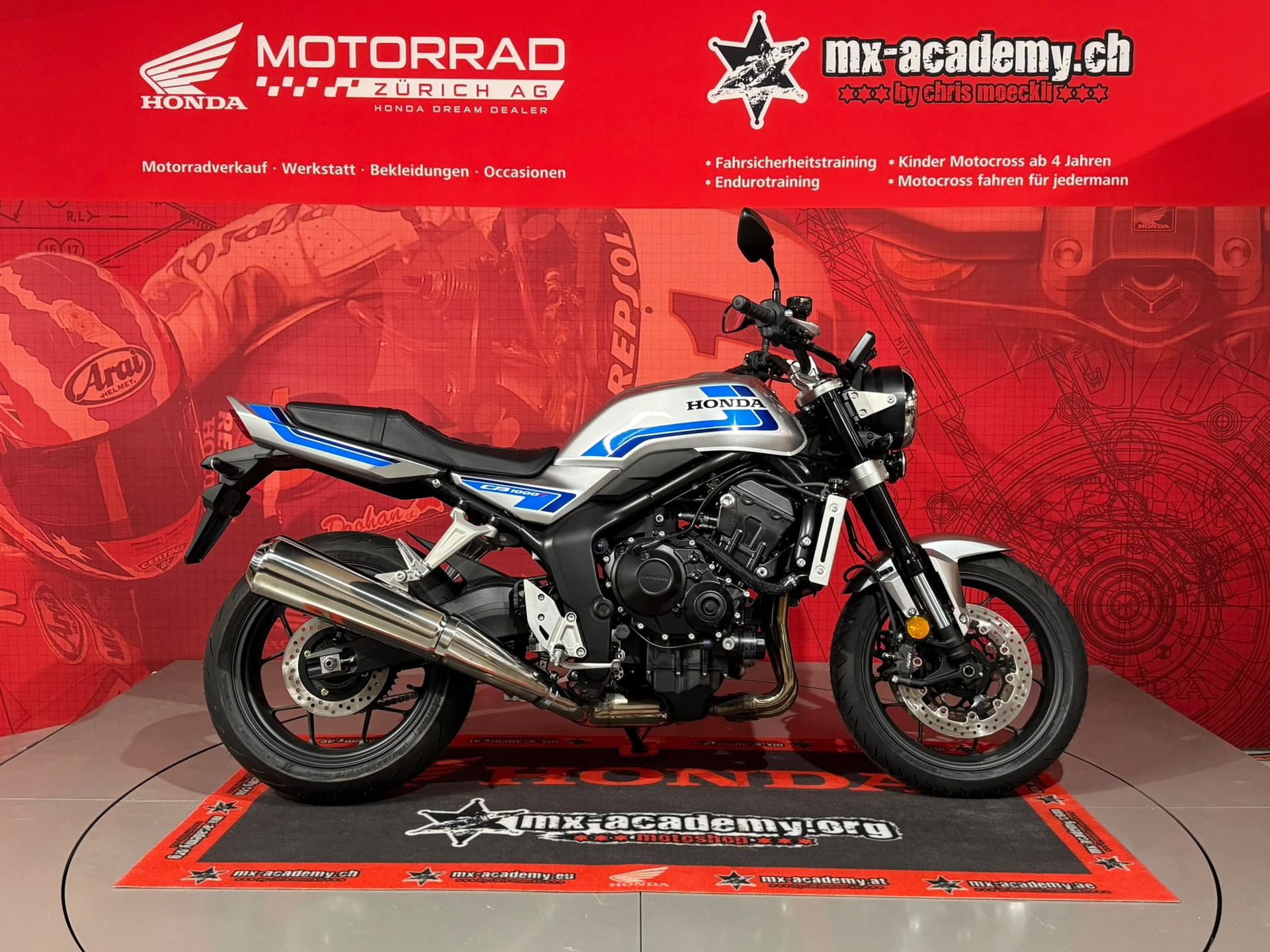 HONDA CB1000F *Neufahrzeug* **Wolf Silver Metallic - Blue Stripe**