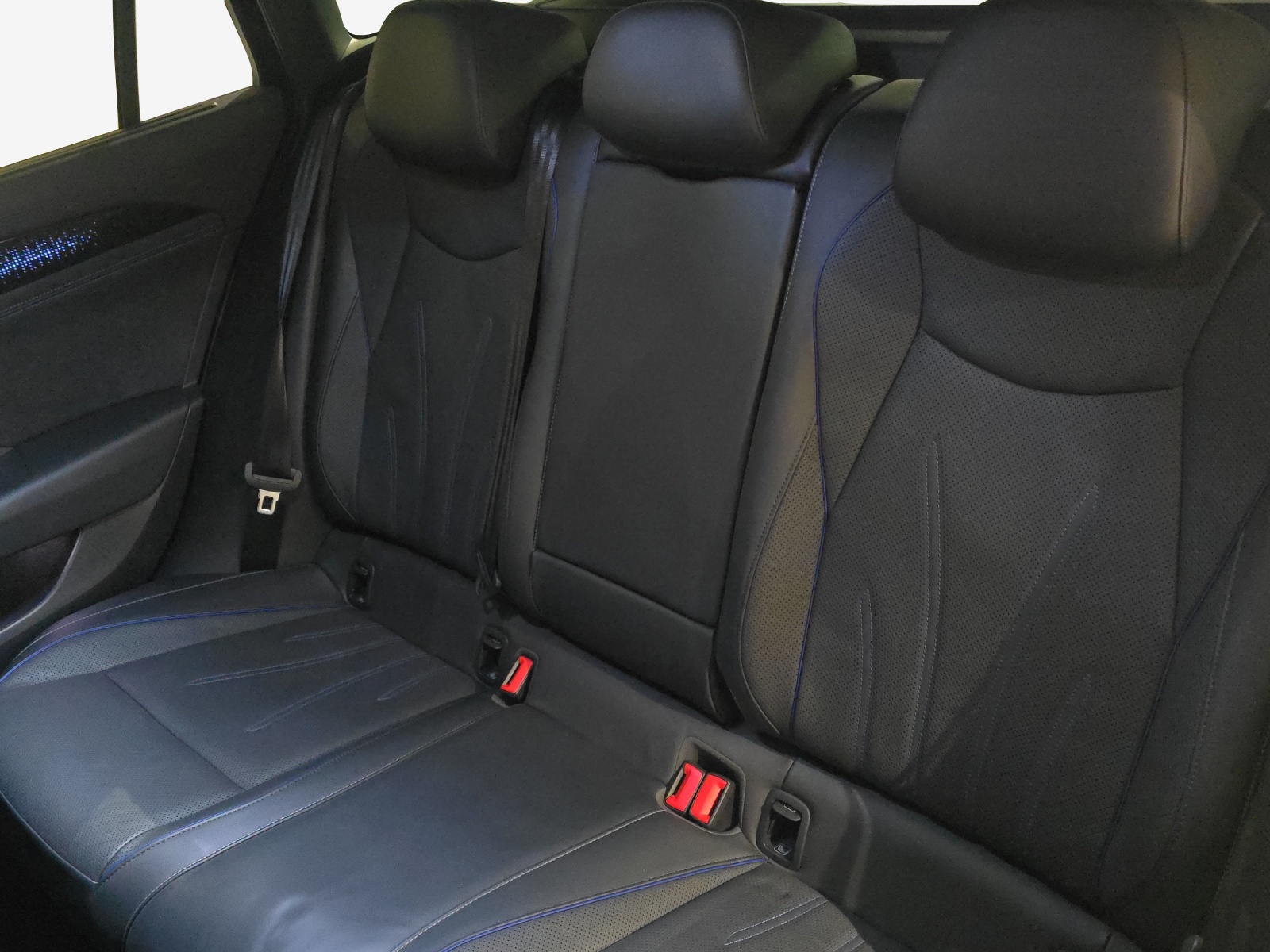 VW Passat Variant 2.0 TDI evo R-Line DSG-image-11