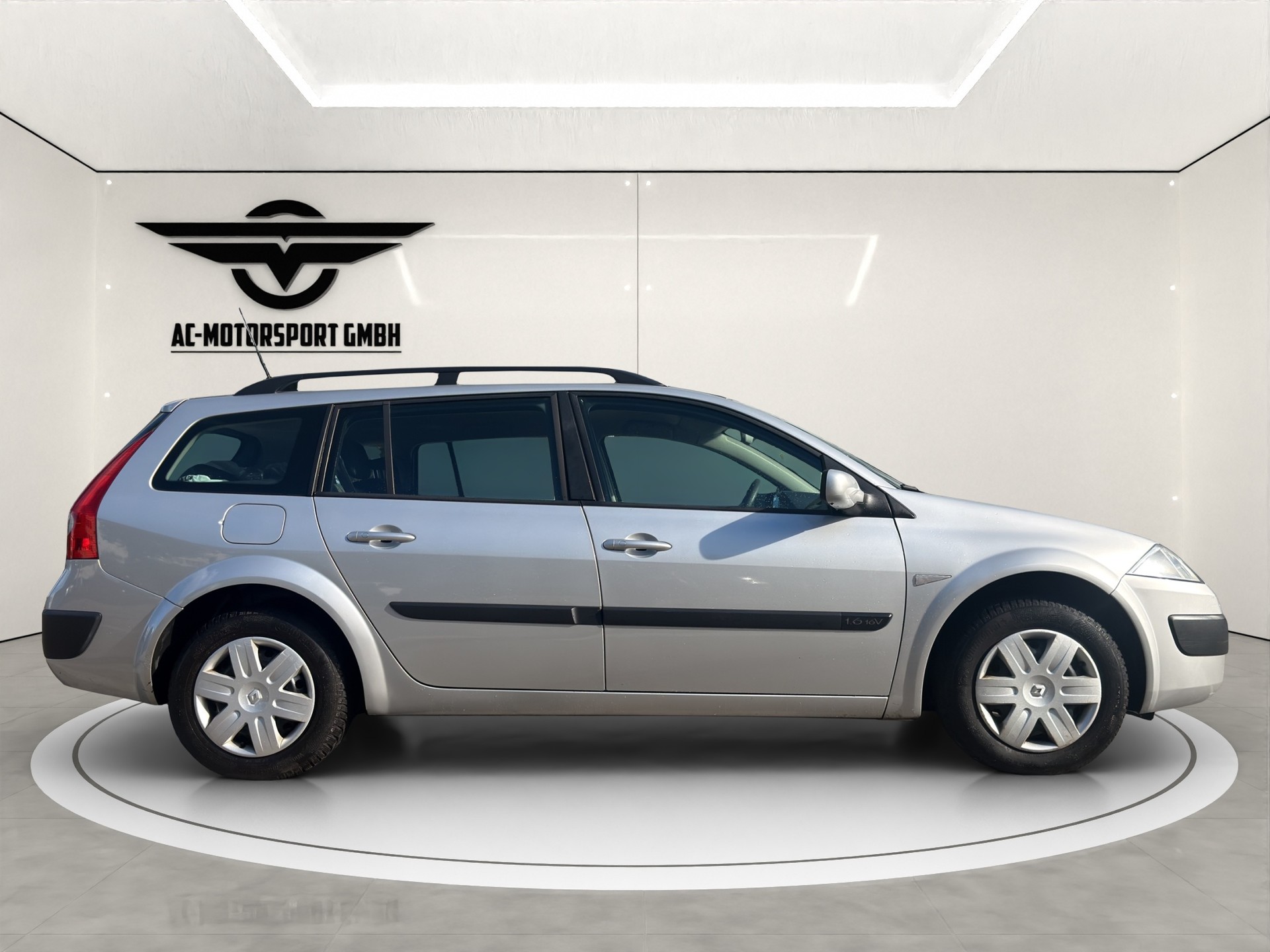 RENAULT Mégane Break 1.6 16V Expression-image-7