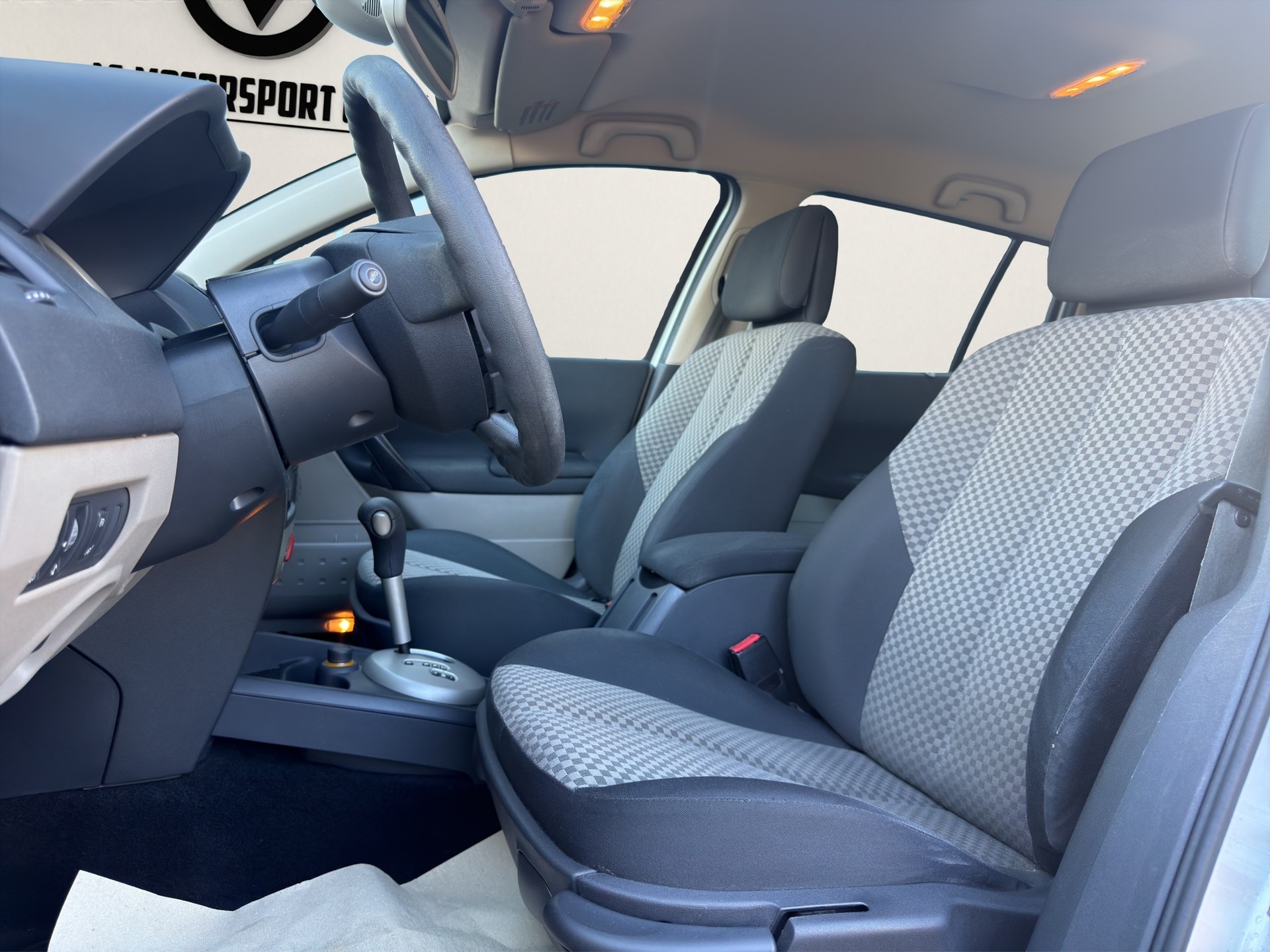 RENAULT Mégane Break 1.6 16V Expression-image-8