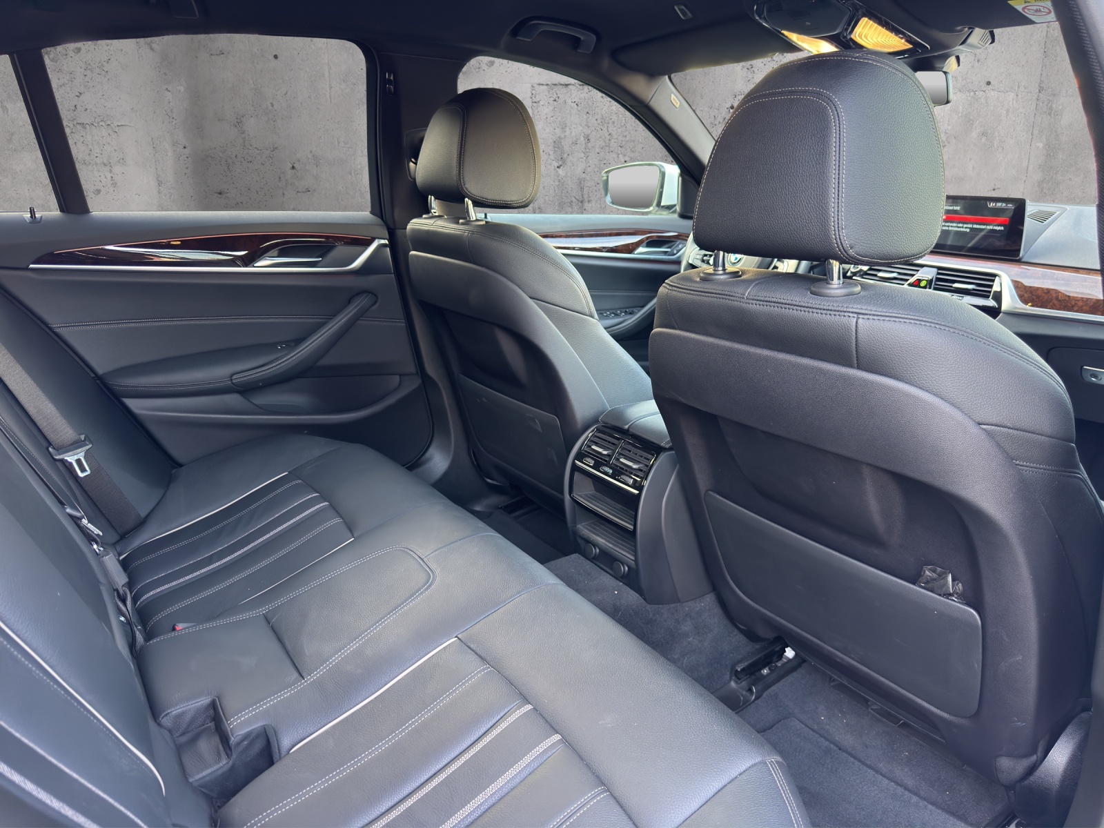 BMW 520d xDrive Sport Line Steptronic-image-14