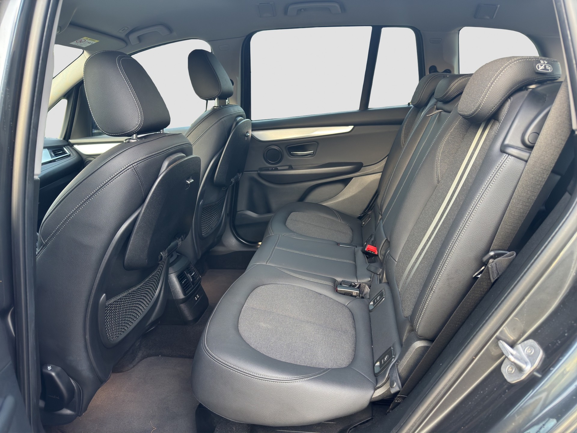 BMW 218 Gran Tourer-image-15