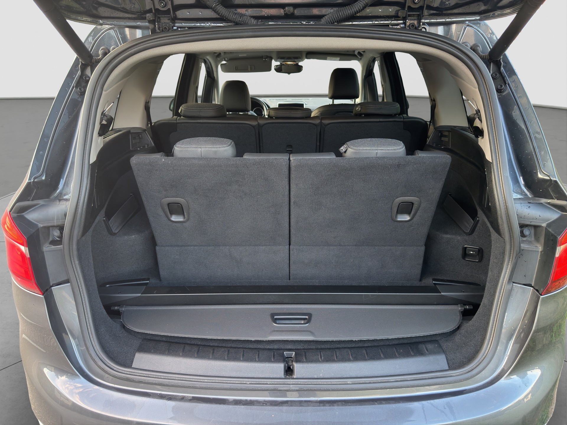 BMW 218 Gran Tourer-image-7