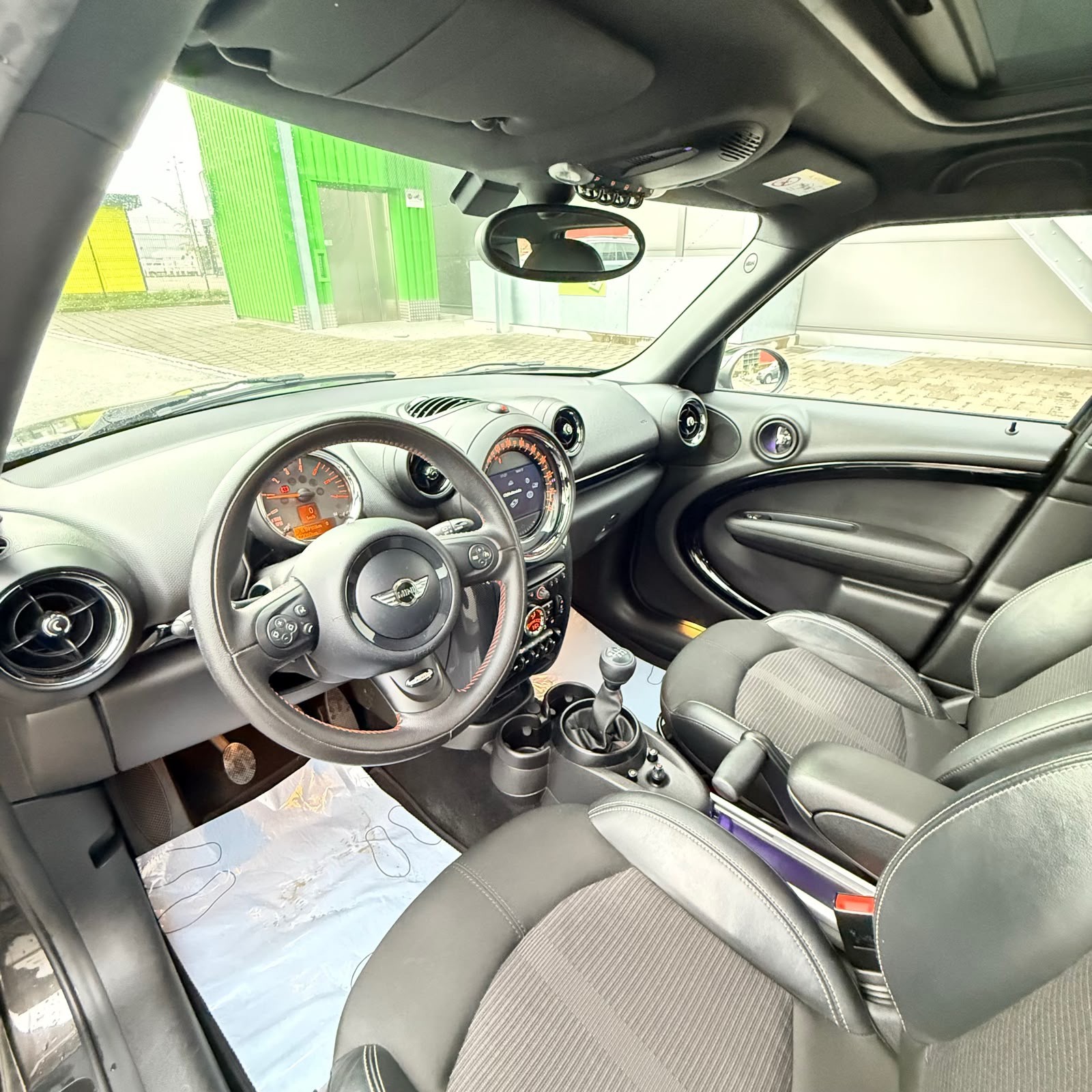 MINI Countryman Cooper D ALL4 Snowhill-image-8