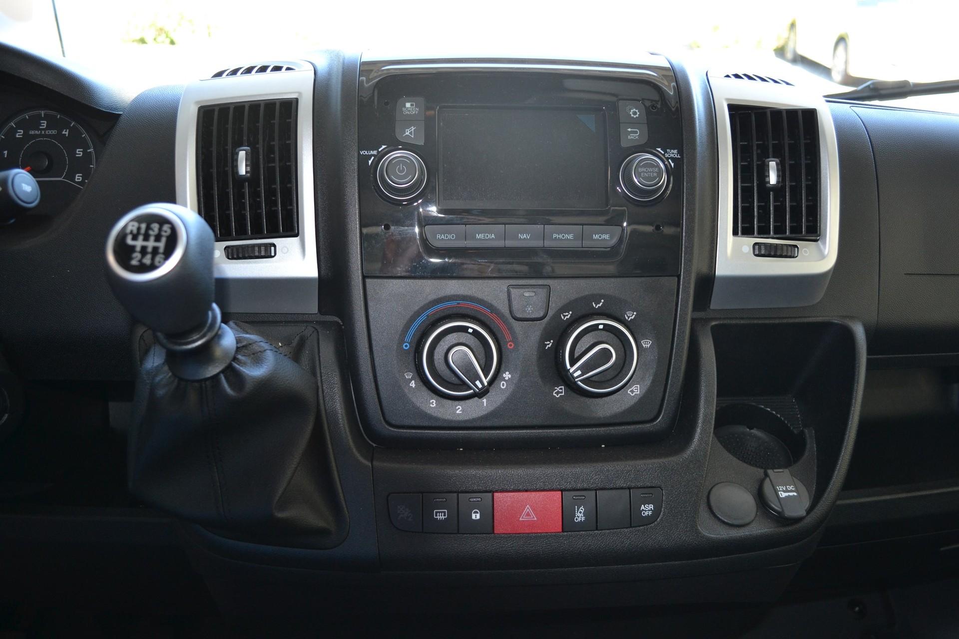 PEUGEOT Pferdetransport MSG Light-image-14
