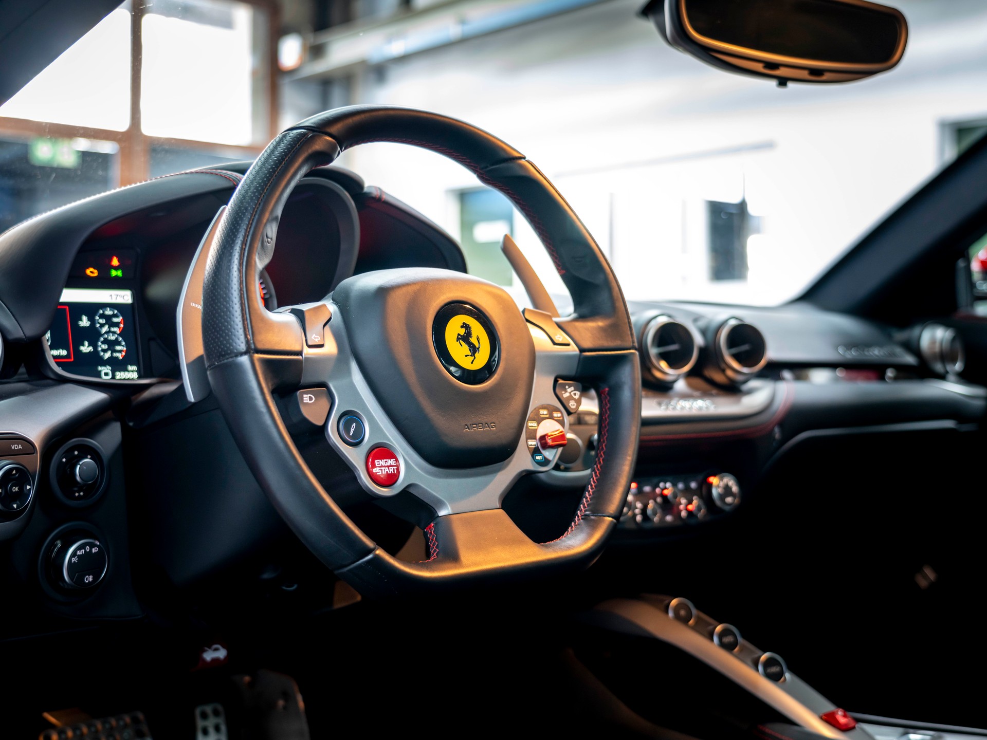 FERRARI F12 Berlinetta-image-5