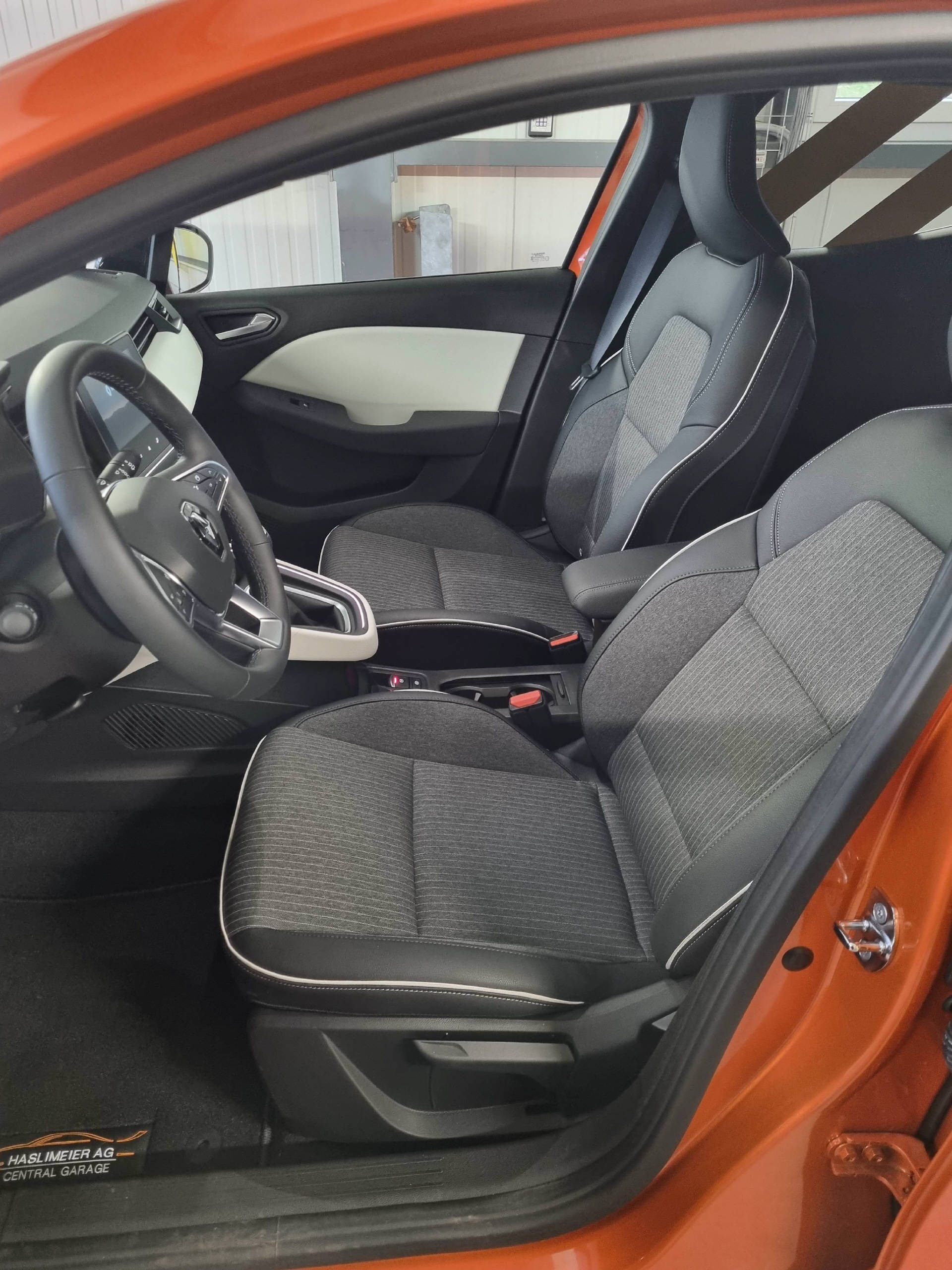 RENAULT Clio 1.3 TCe techno-image-5