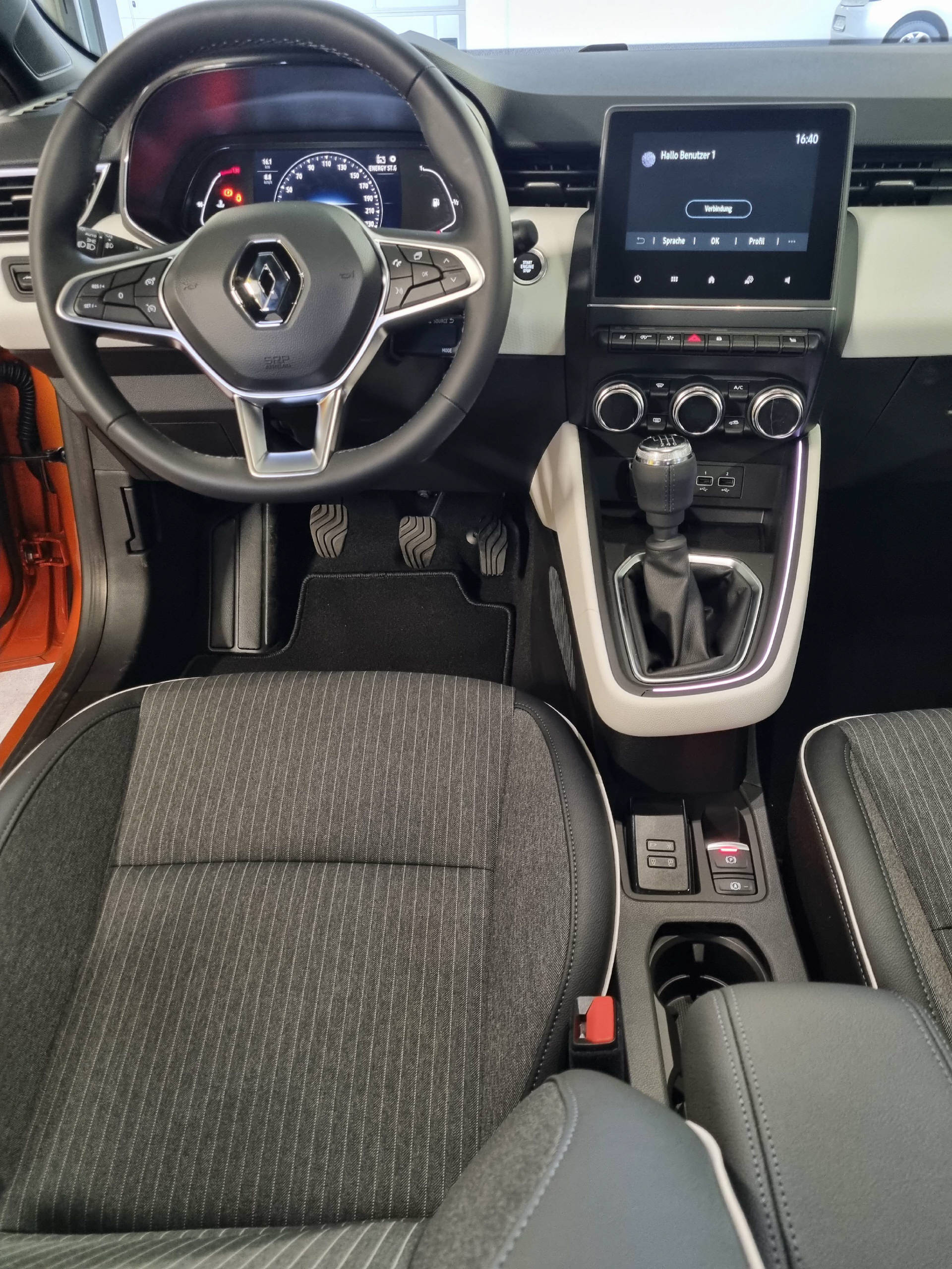 RENAULT Clio 1.3 TCe techno-image-7
