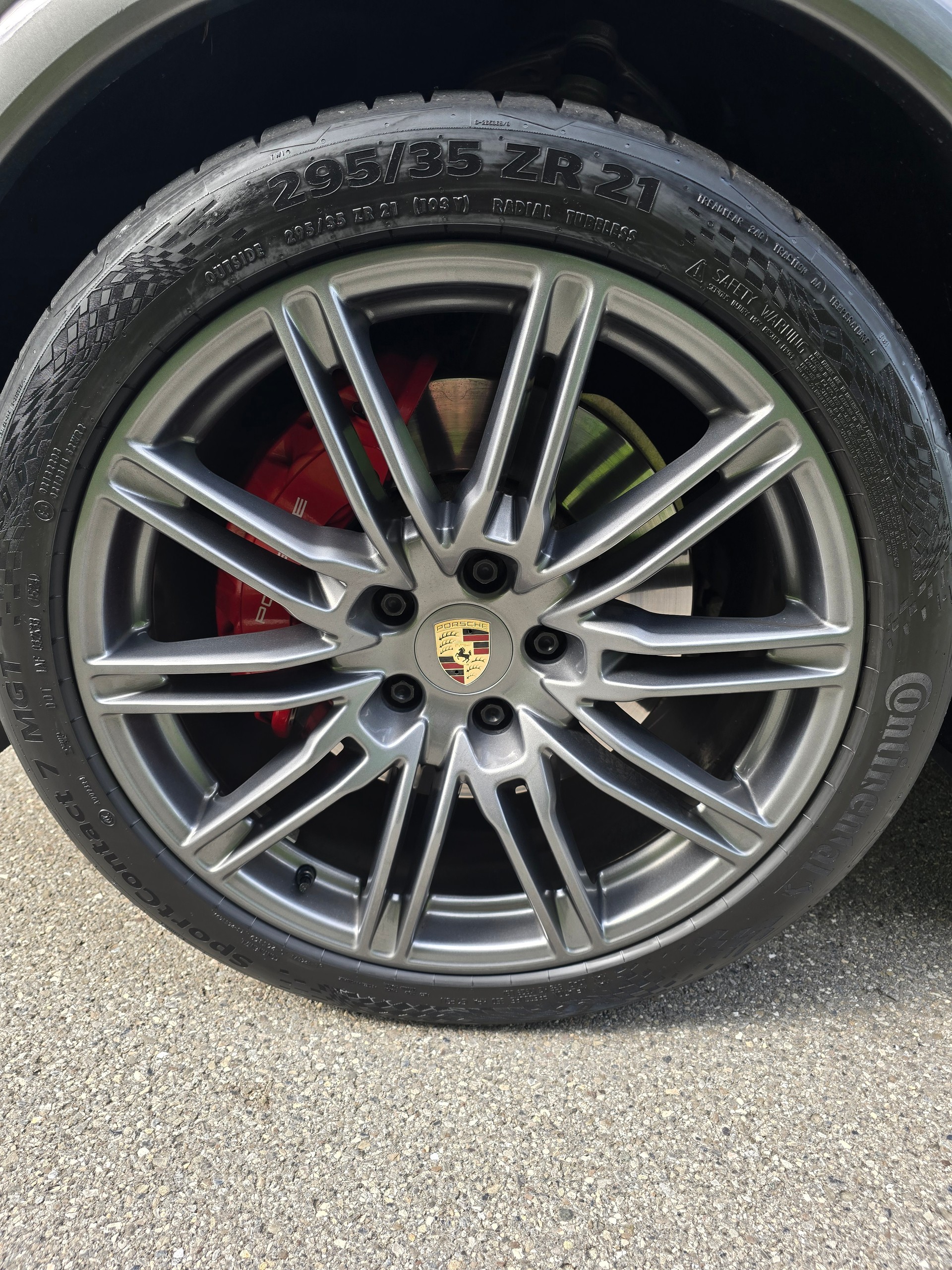 PORSCHE Cayenne GTS-image-8