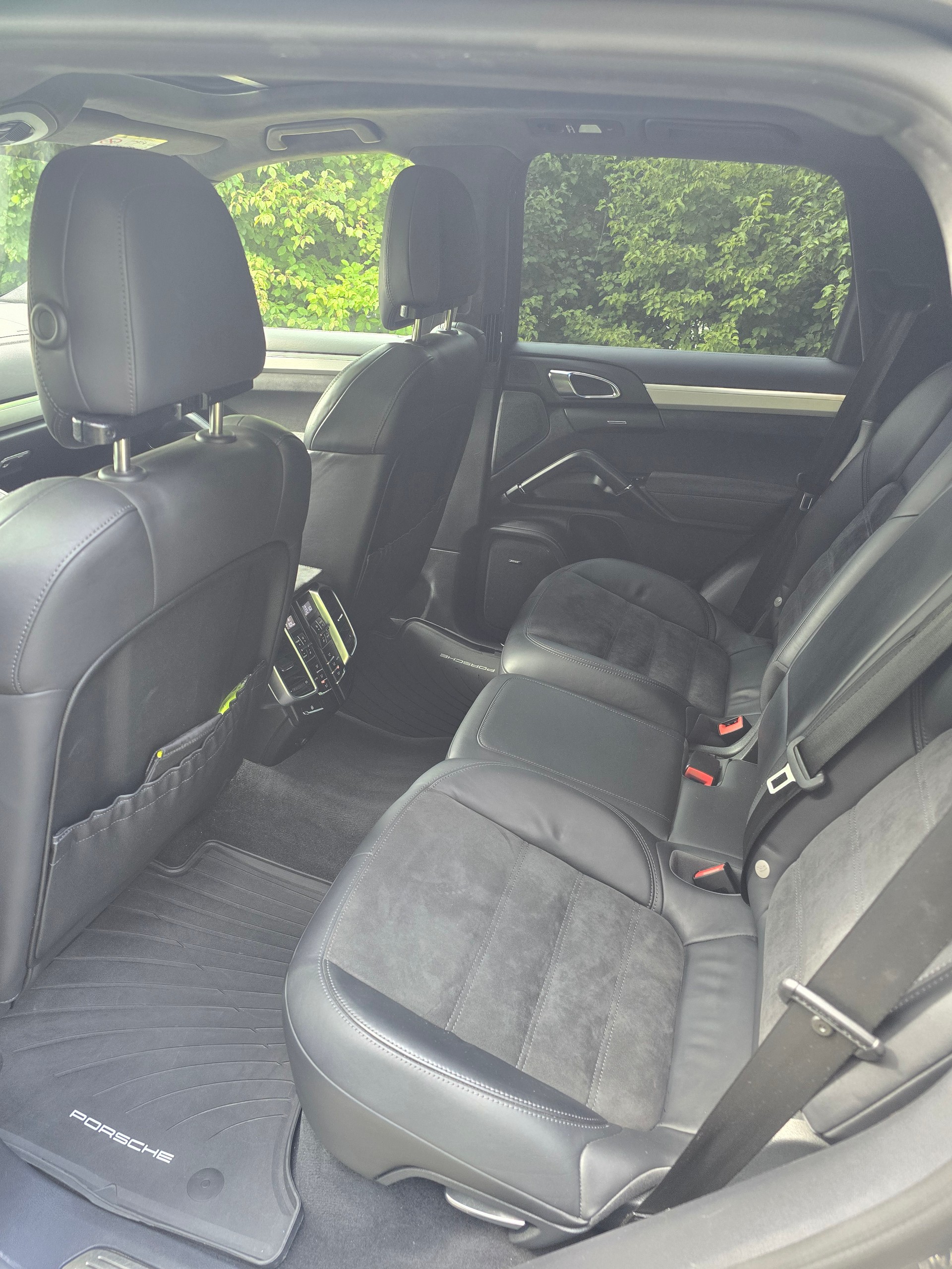 PORSCHE Cayenne GTS-image-12