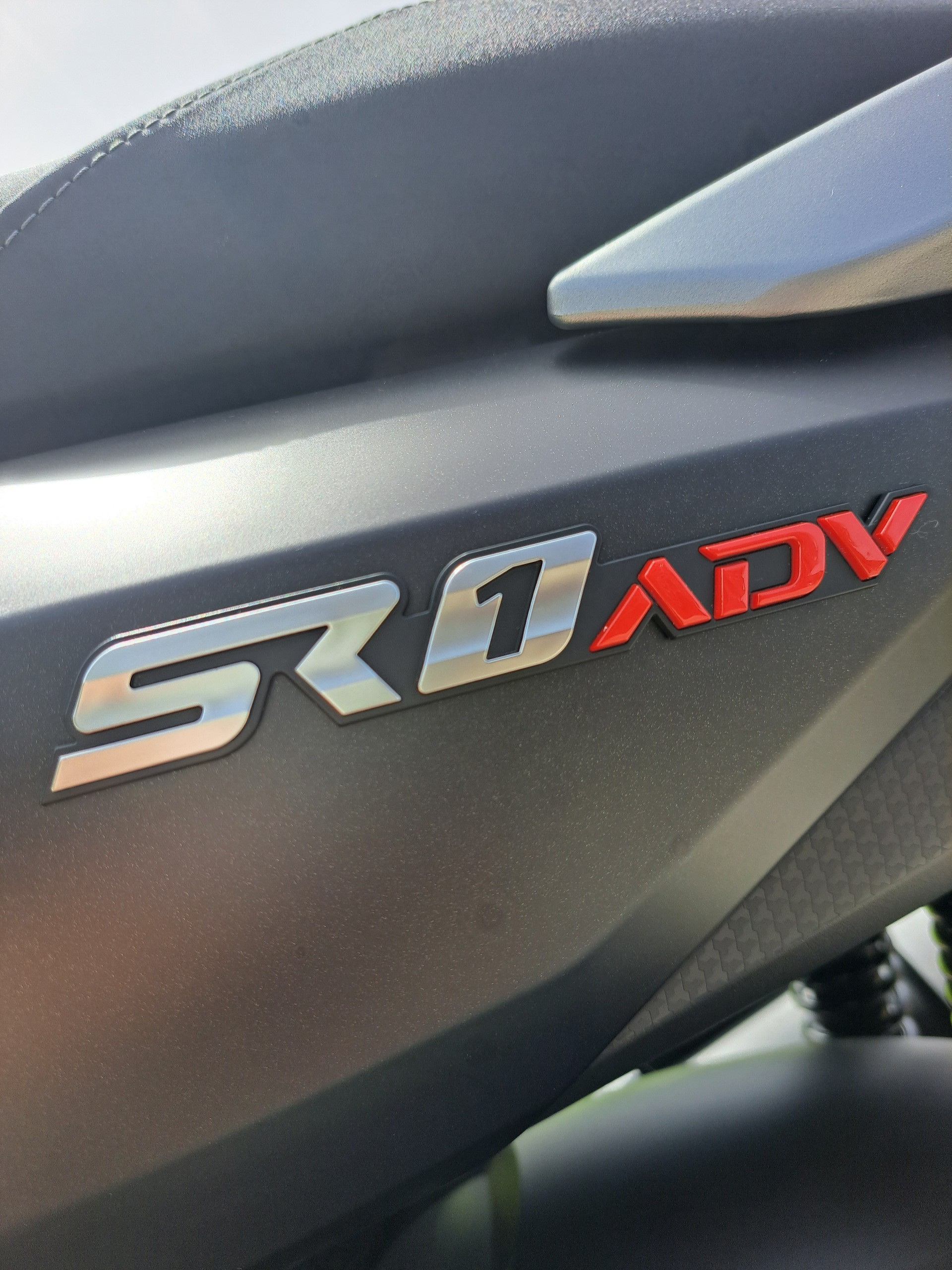 VOGE SR1 125 ADV-showroom-element-1