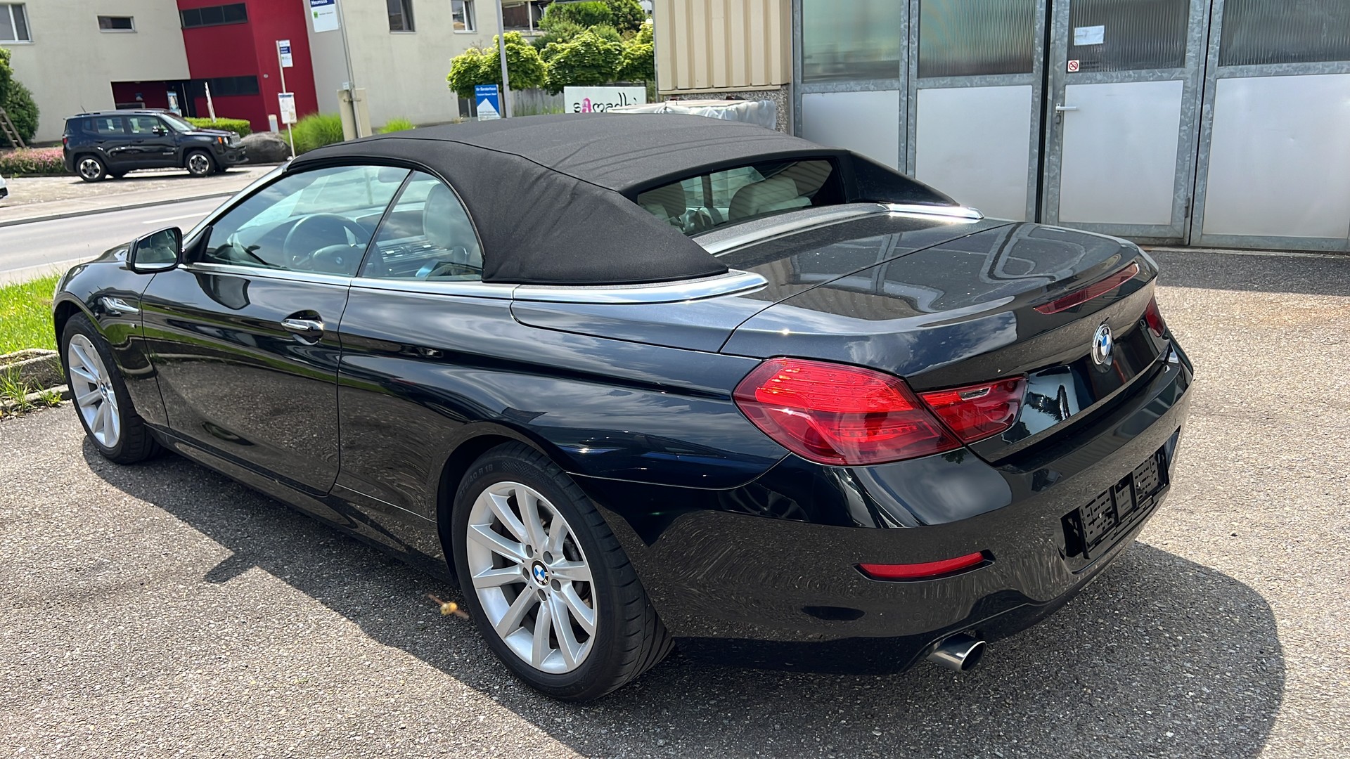 BMW 640i Cabrio xDrive-image-3