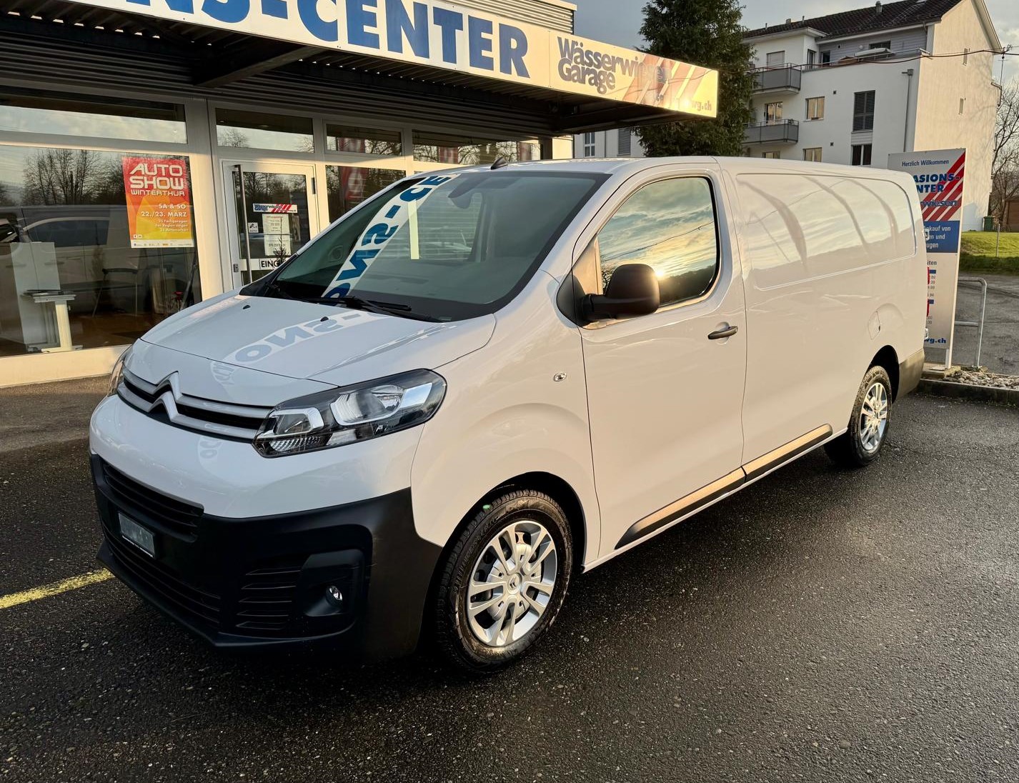 CITROEN Jumpy HDi140 XL 2.0 L2 AT-image-12