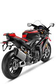 APRILIA RSV4 1100 Factory-image-12