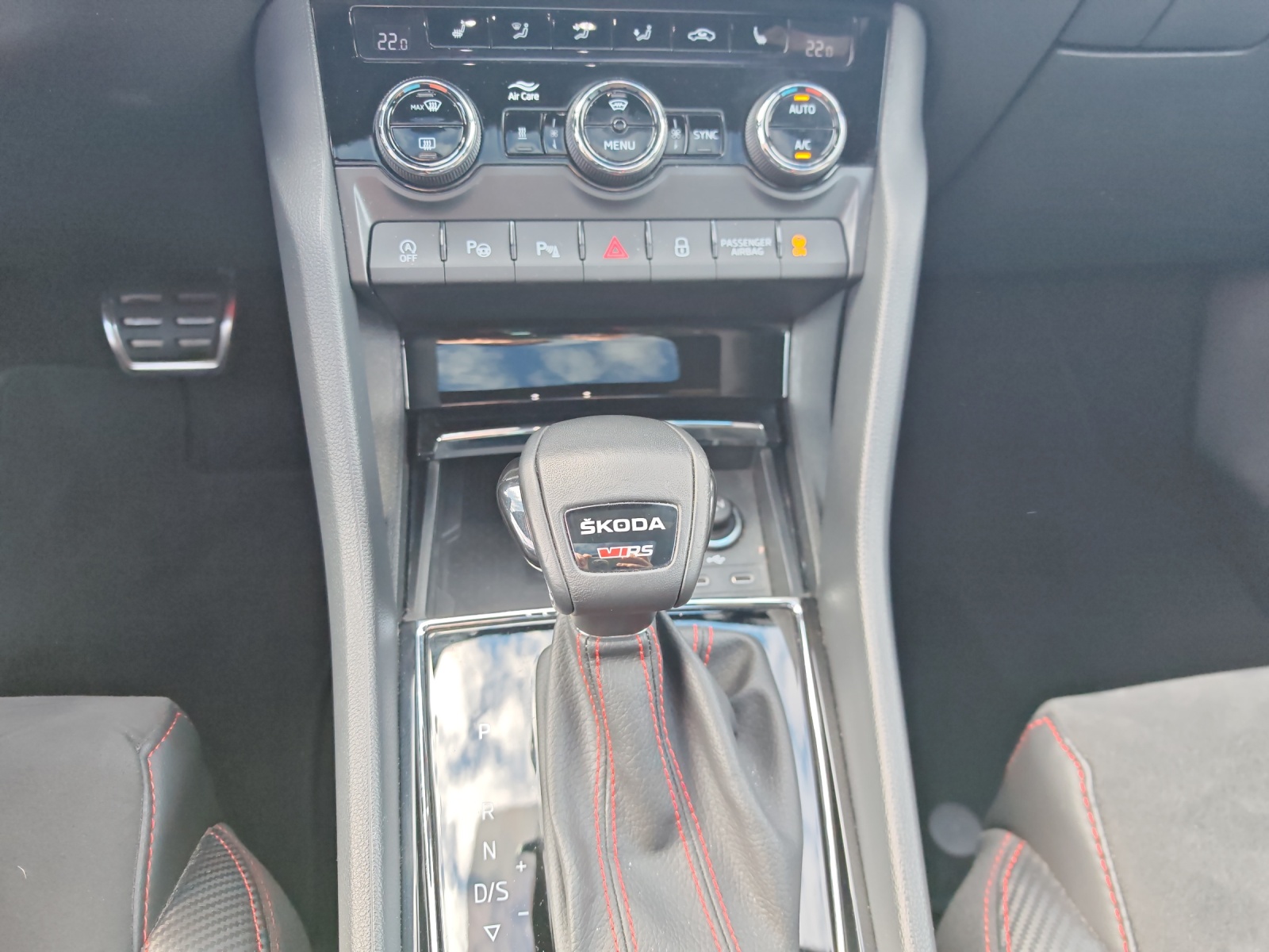 SKODA Kodiaq 2.0 TSI 4x4 RS-image-10