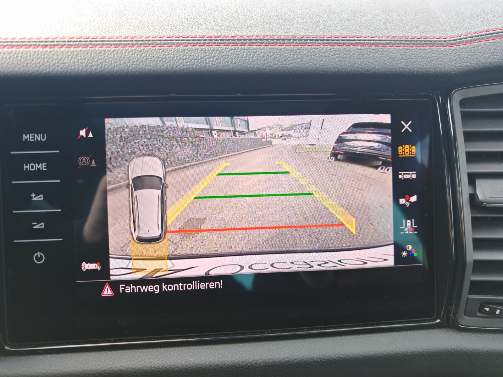 SKODA Kodiaq 2.0 TSI 4x4 RS-image-15