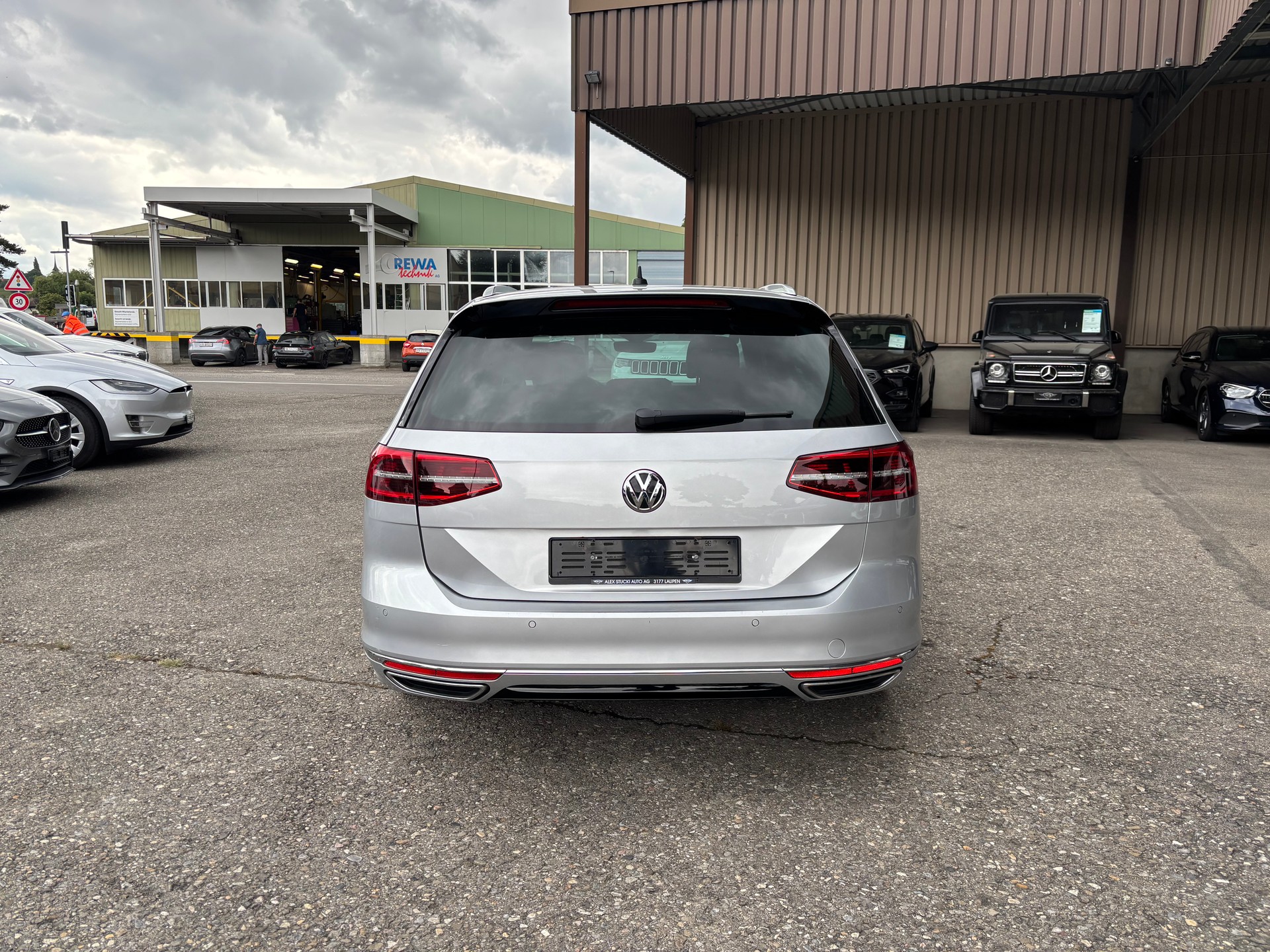 VW Passat Variant 2.0 TDI BMT Highline DSG 4Motion-image-6