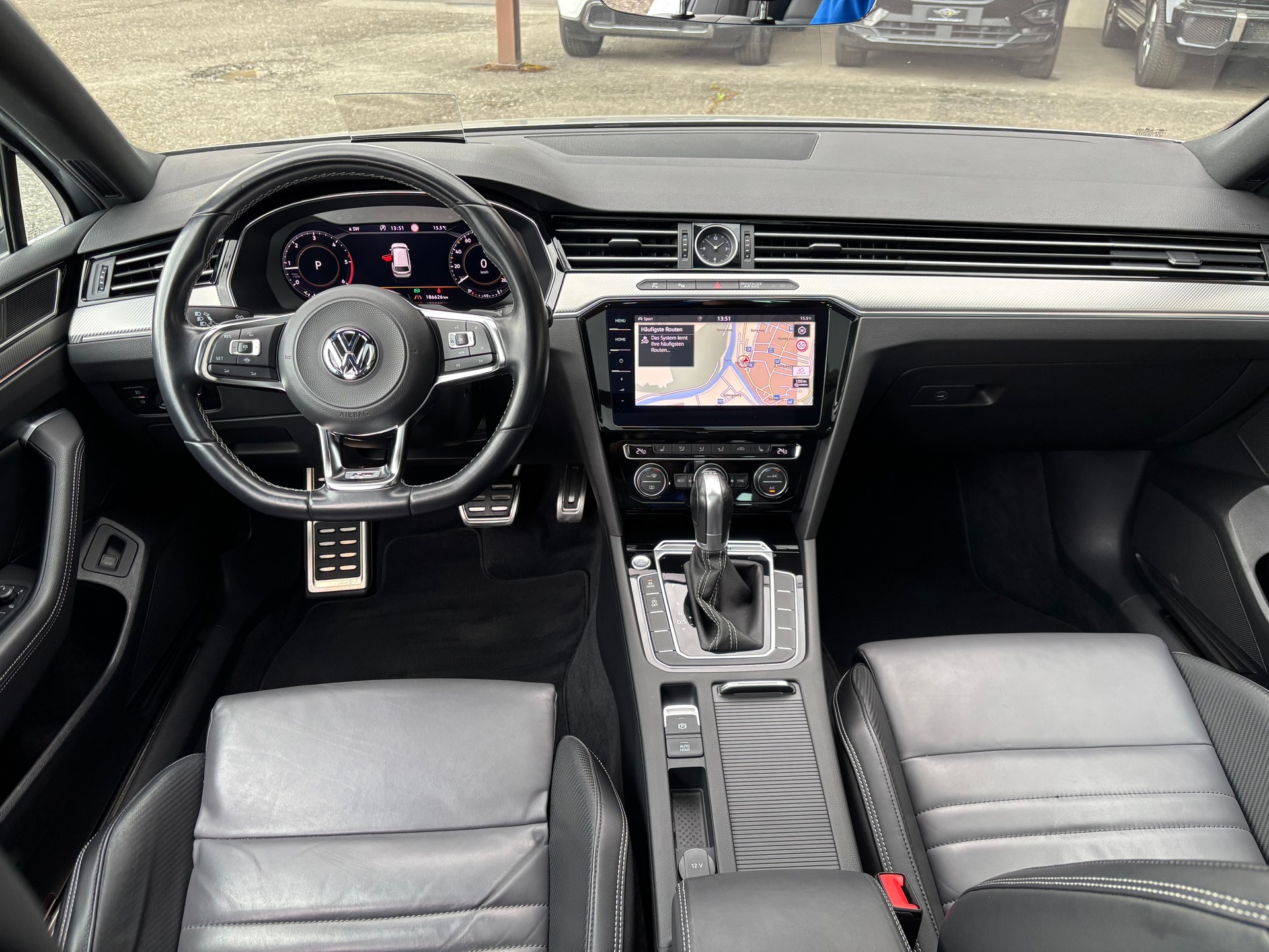 VW Passat Variant 2.0 TDI BMT Highline DSG 4Motion-image-10