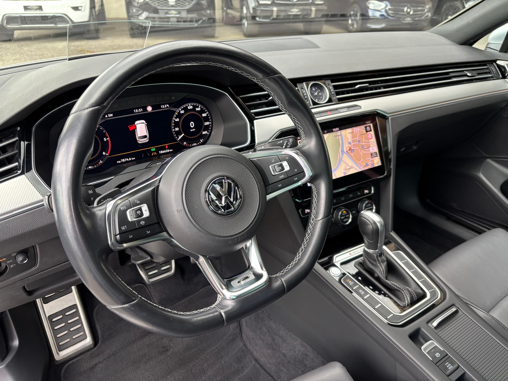 VW Passat Variant 2.0 TDI BMT Highline DSG 4Motion-image-9