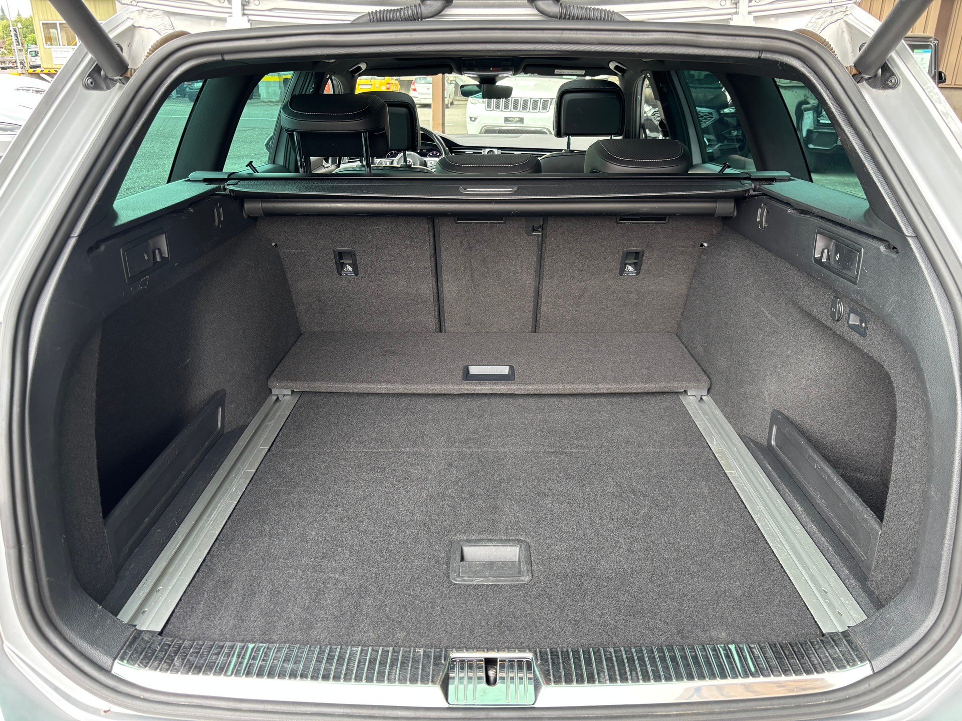 VW Passat Variant 2.0 TDI BMT Highline DSG 4Motion-image-14