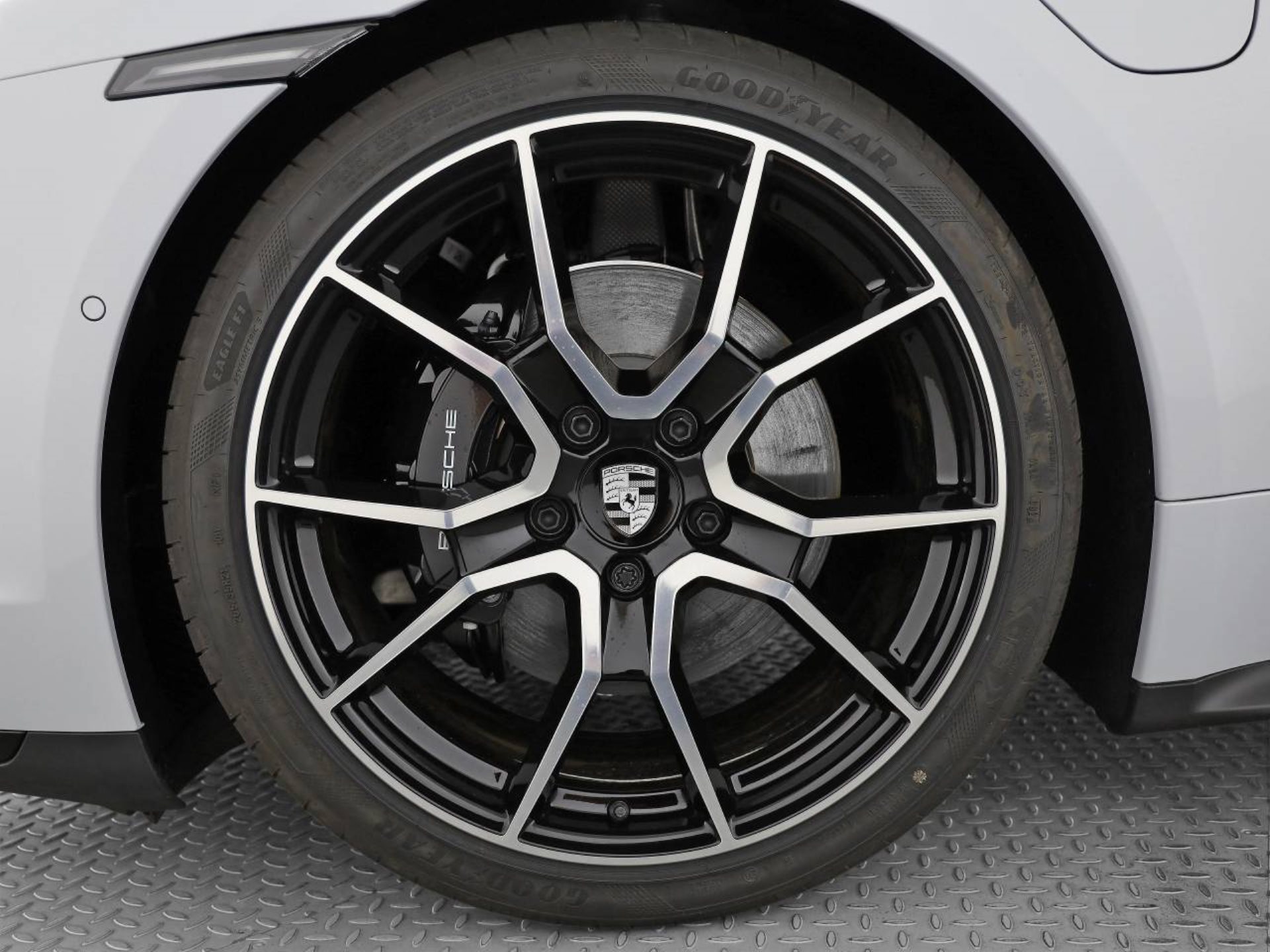 PORSCHE Taycan 4S Sport Turismo-image-7