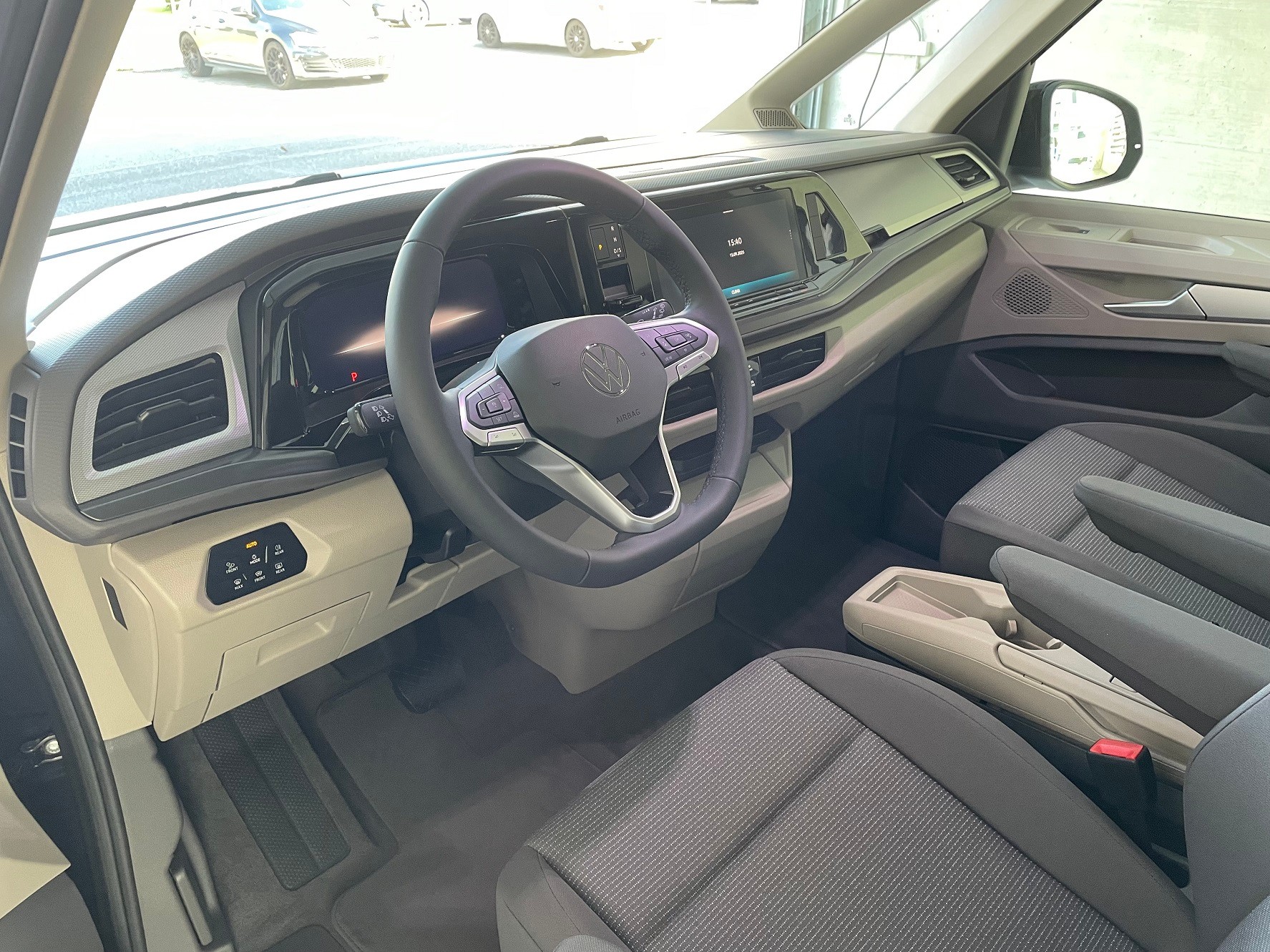 VW Multivan 1.5 eHybrid Liberty 4Motion DSG-image-11