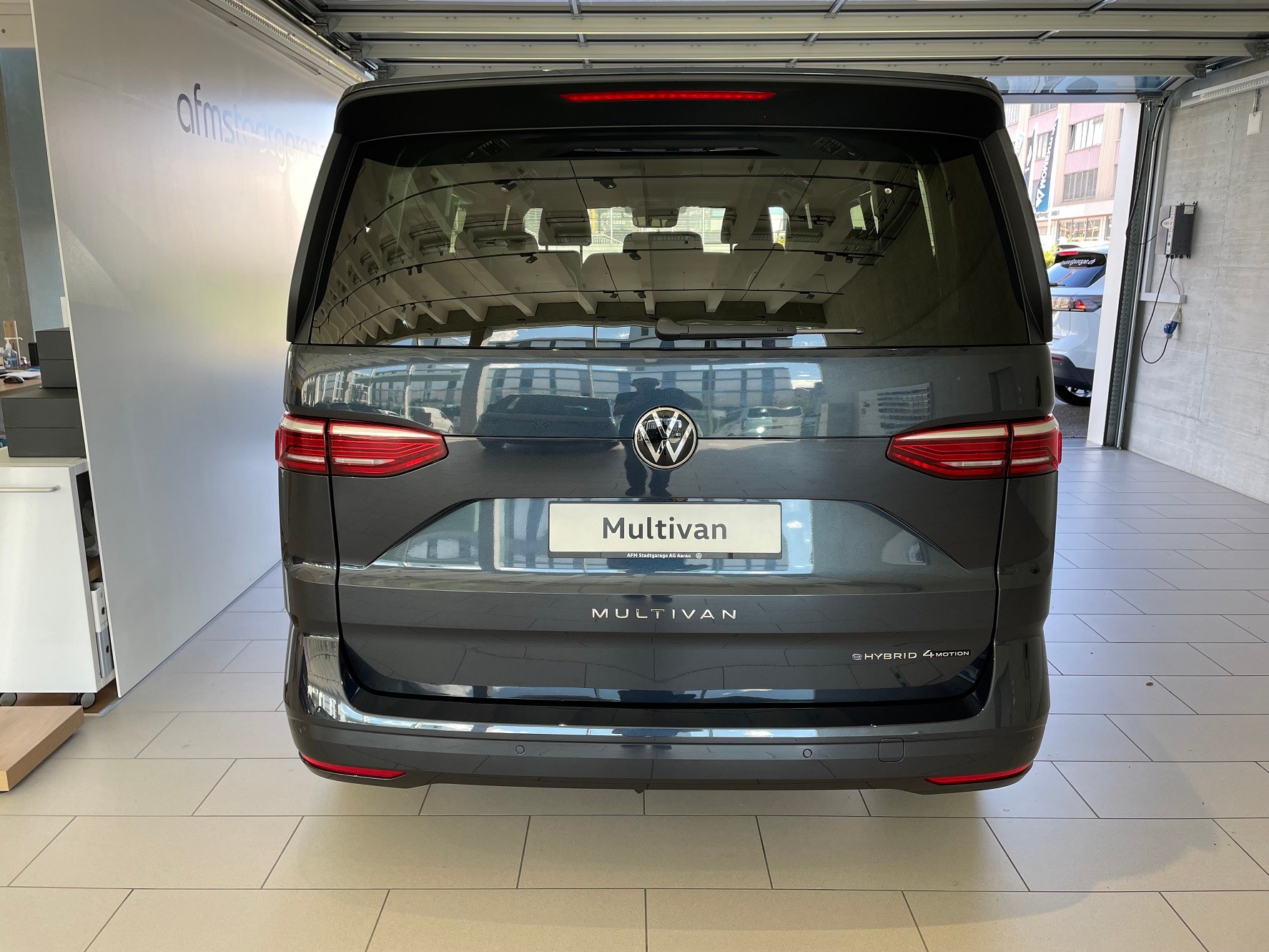 VW Multivan 1.5 eHybrid Liberty 4Motion DSG-image-2