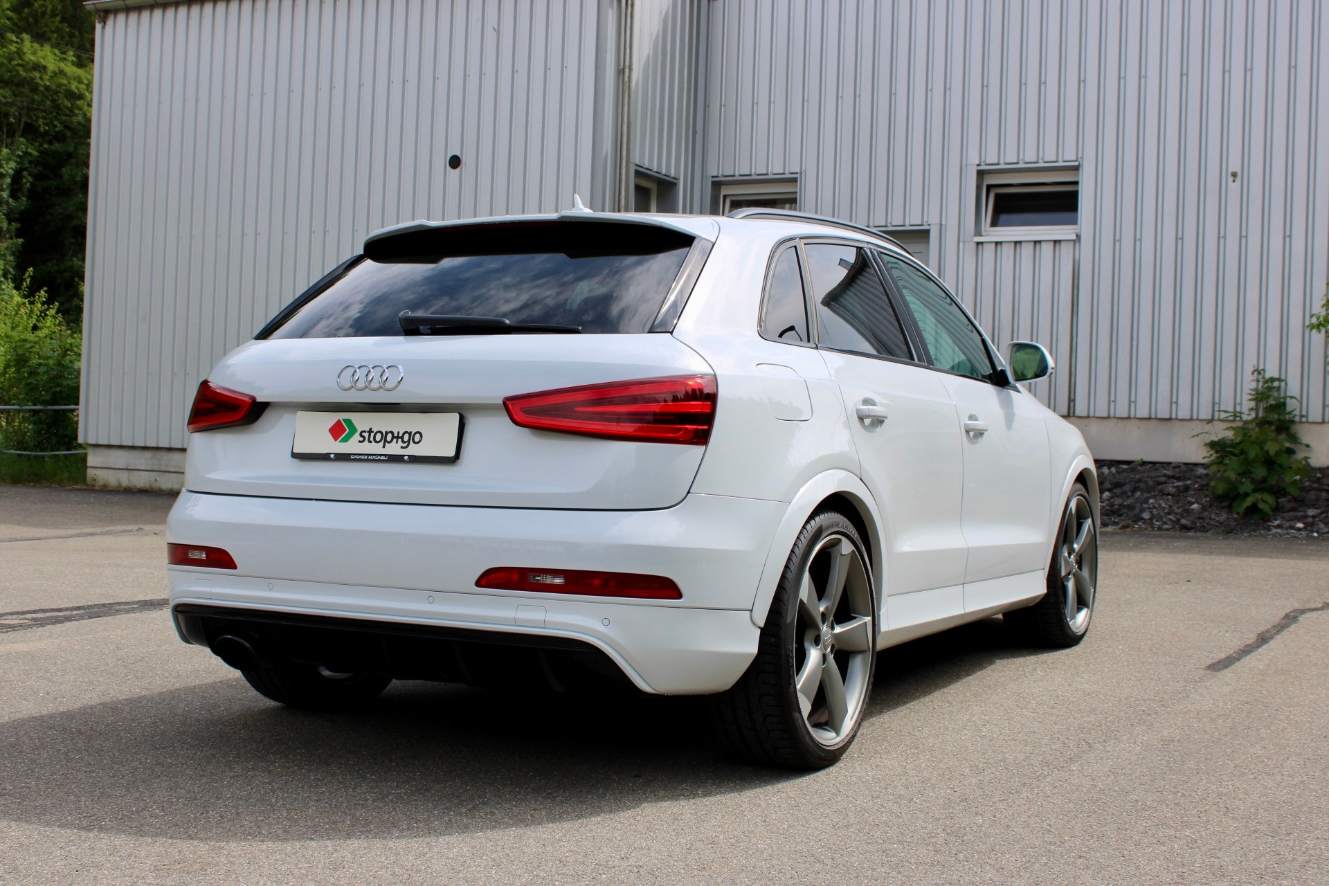 AUDI RS Q3 2.5 TFSI quattro S-tronic-image-4