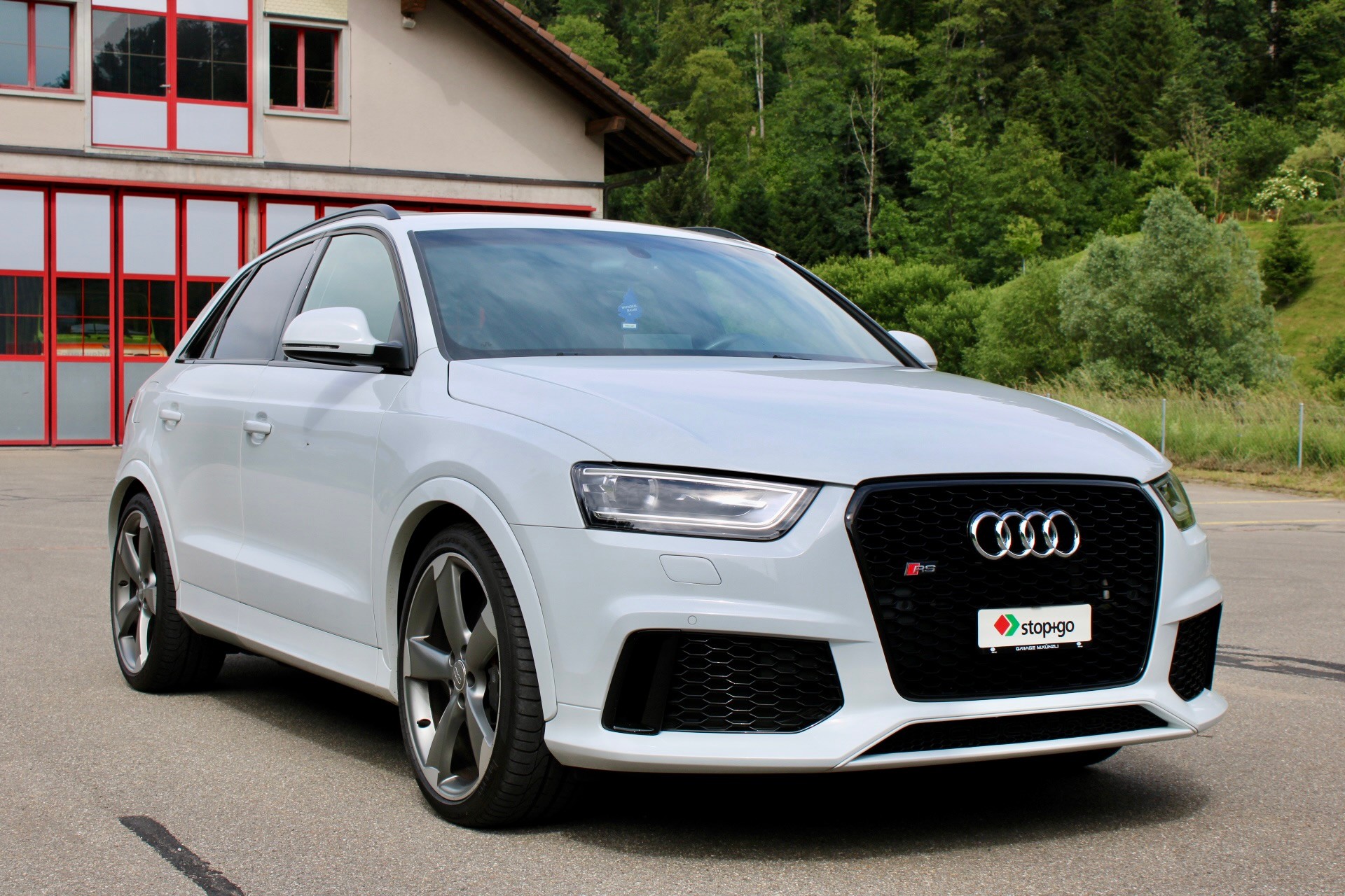 AUDI RS Q3 2.5 TFSI quattro S-tronic-showroom-element-2