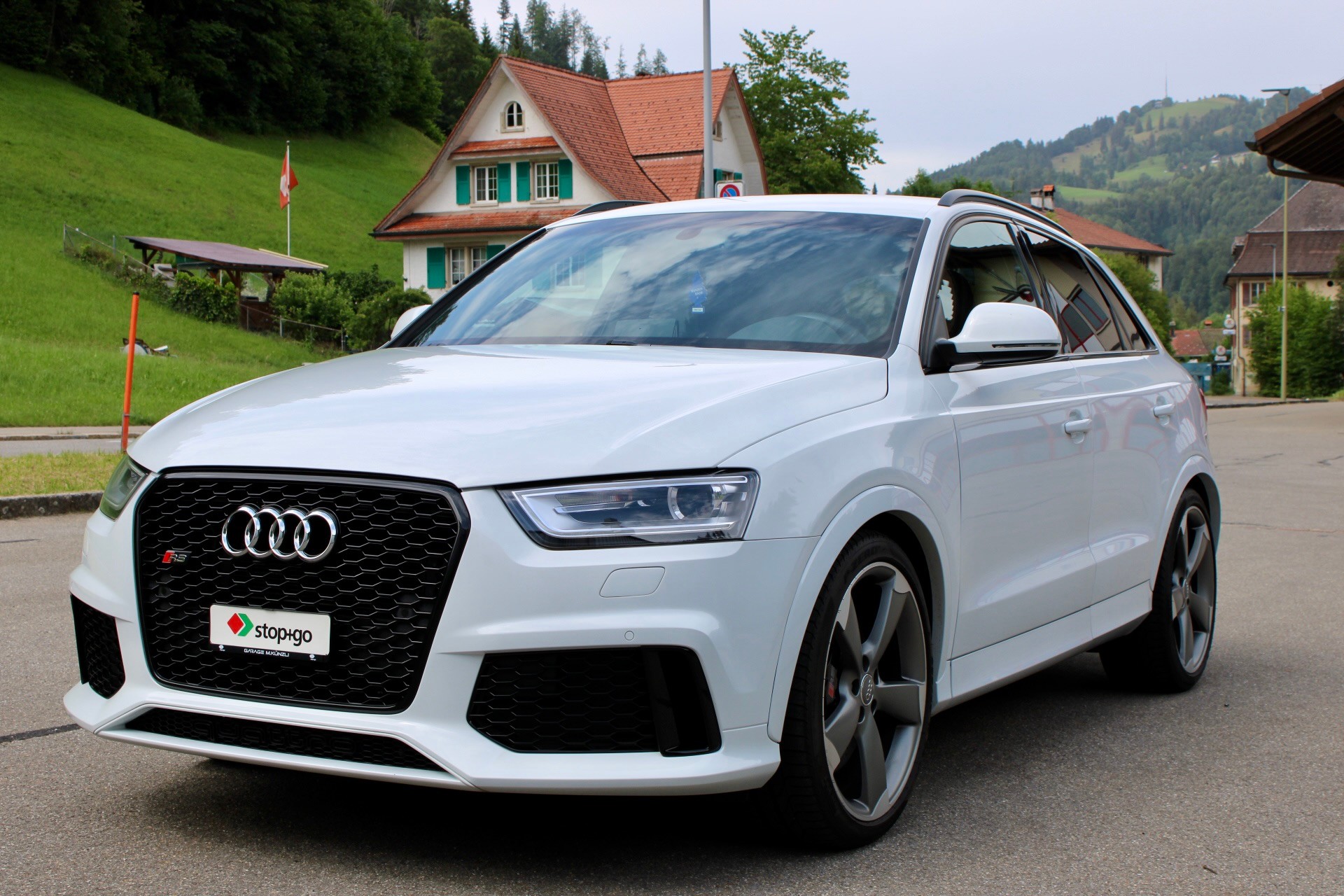 AUDI RS Q3 2.5 TFSI quattro S-tronic