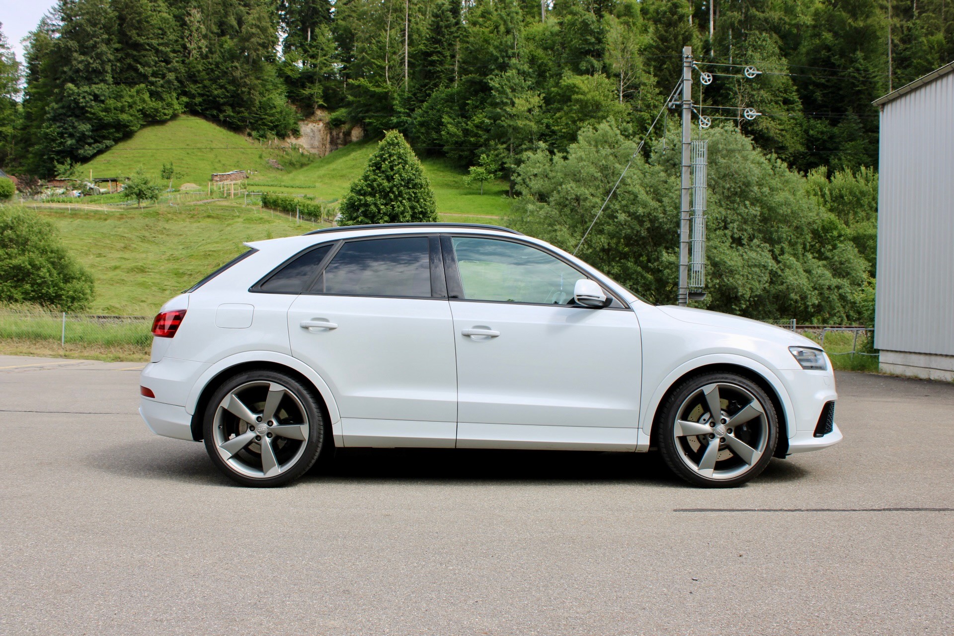 AUDI RS Q3 2.5 TFSI quattro S-tronic-showroom-element-3