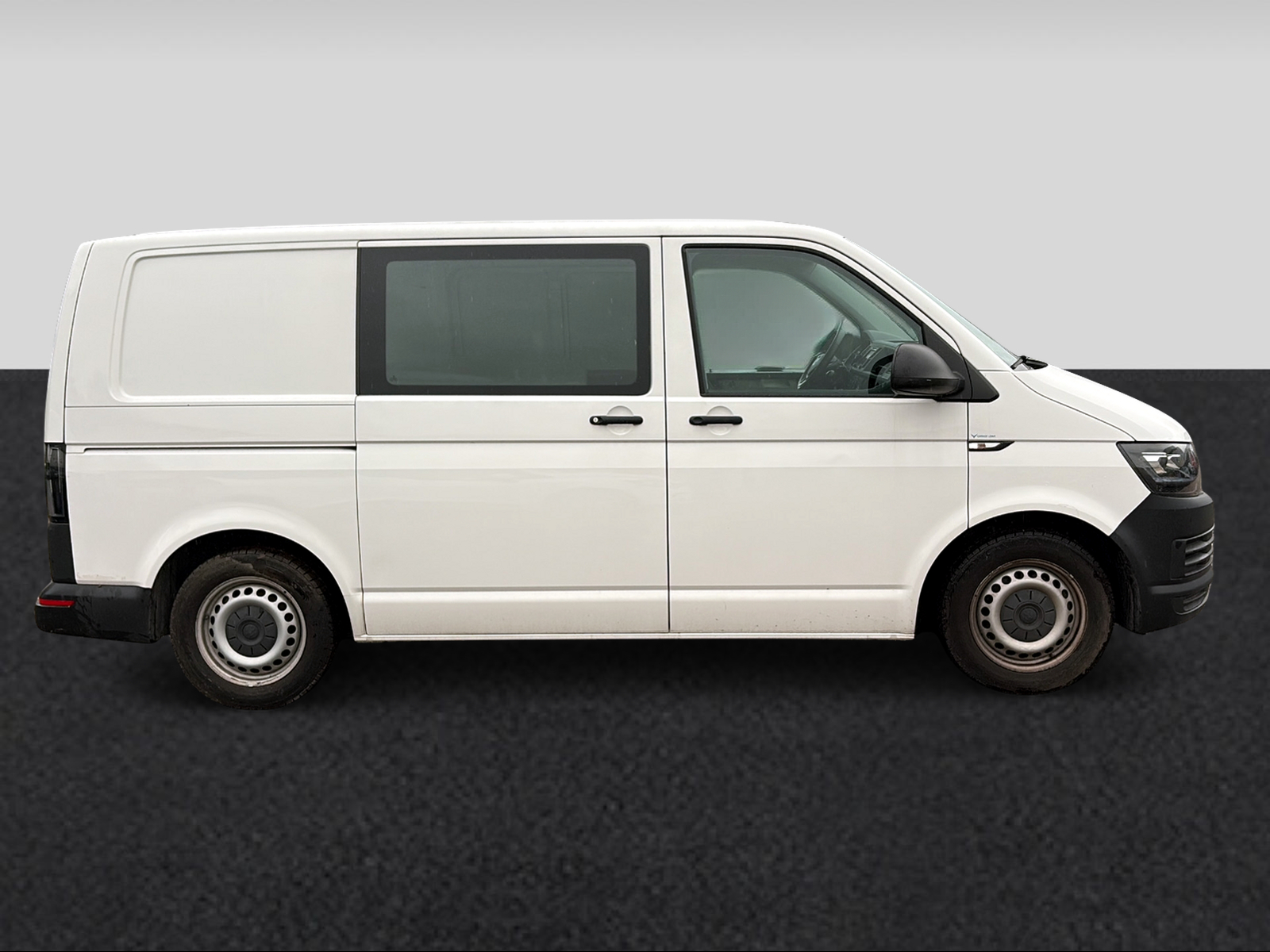 VW T6 2.0 TDI Entry-image-8