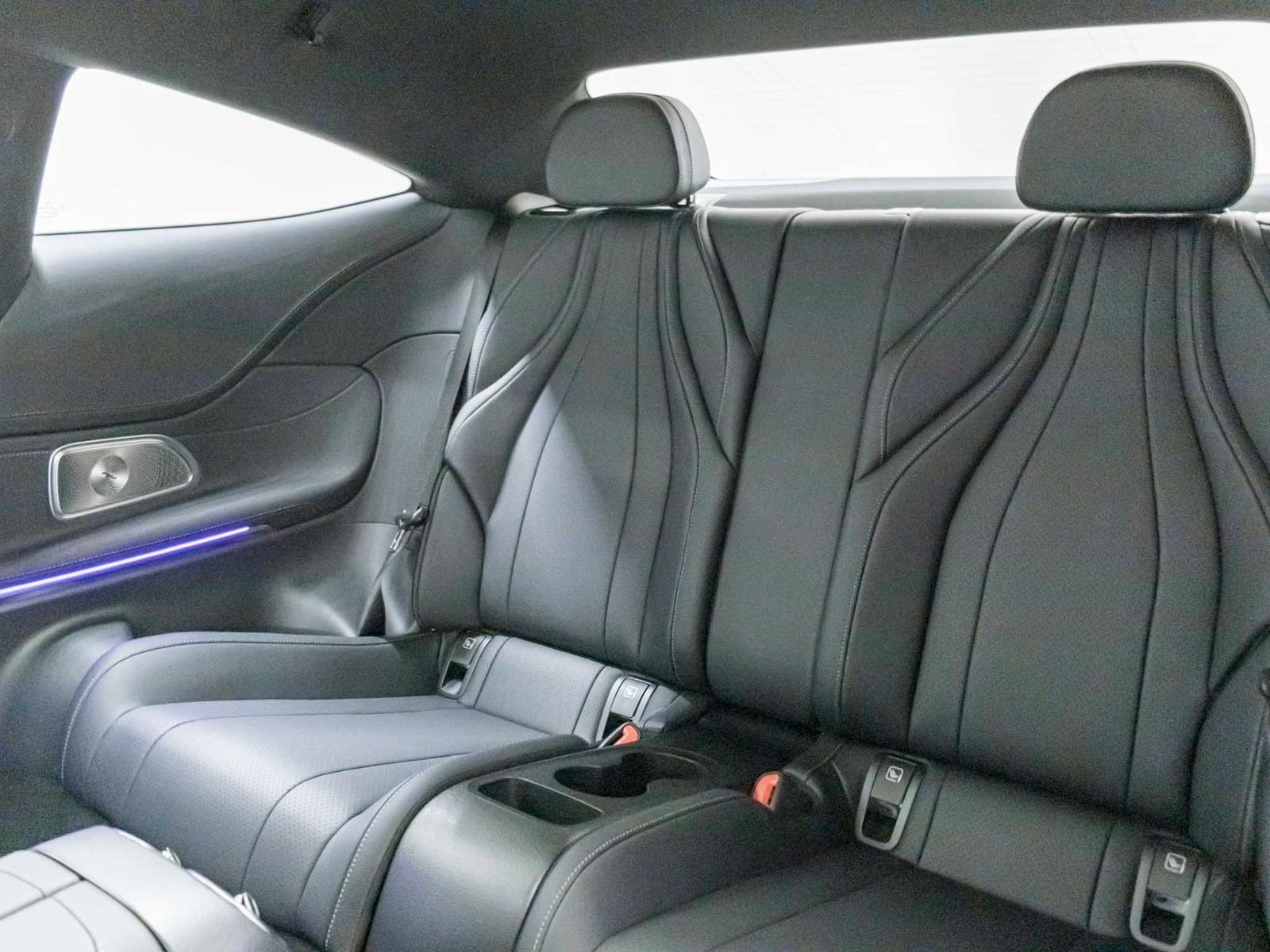 MERCEDES-BENZ CLE 300 4MATIC Coupé-image-7
