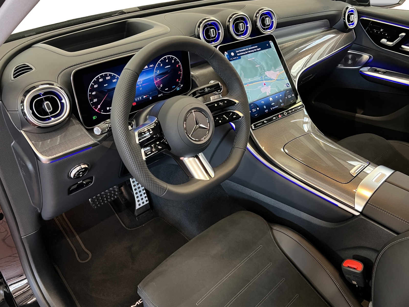 MERCEDES-BENZ GLC 200 4Matic 9G-Tronic-image-16