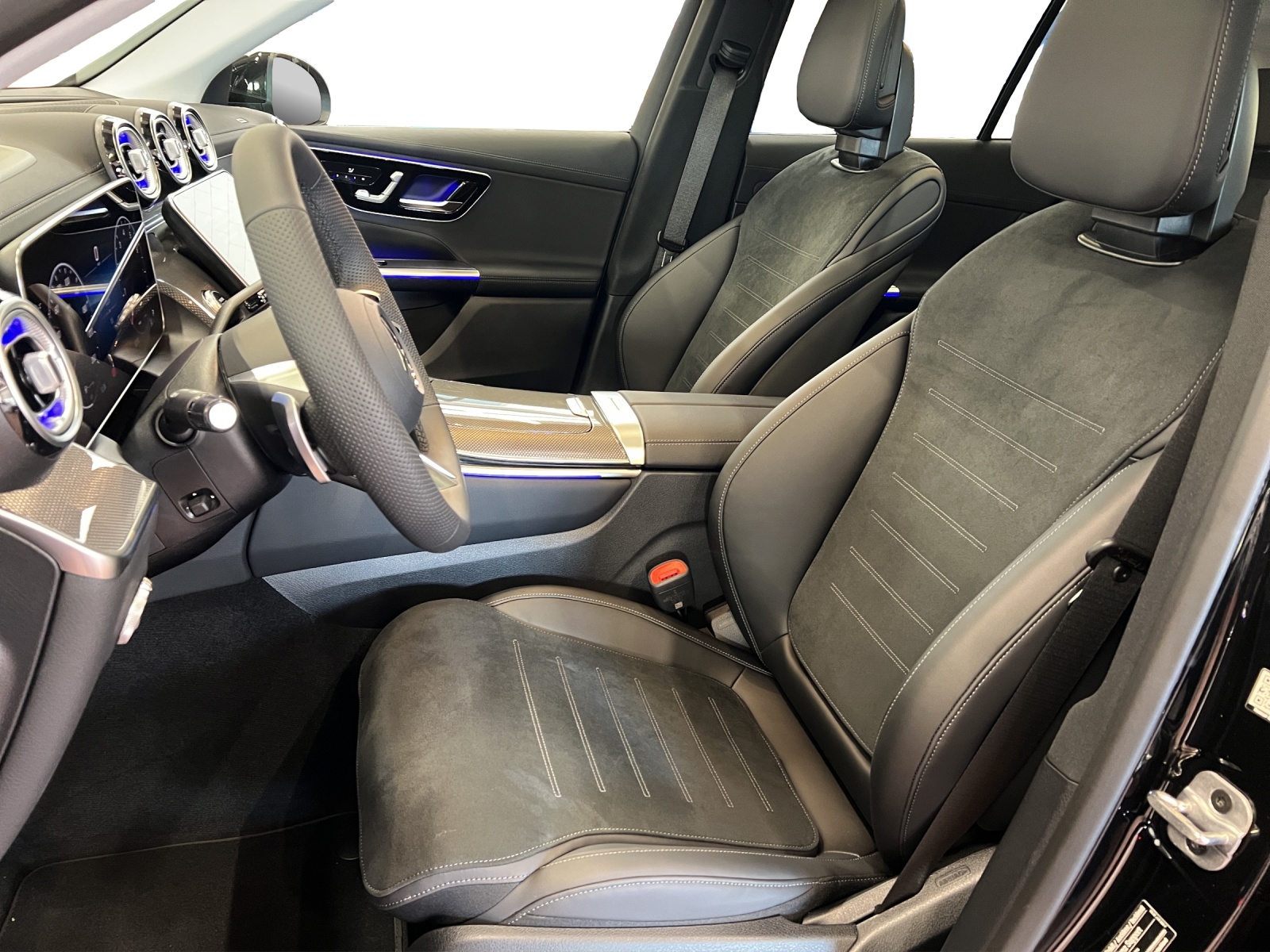 MERCEDES-BENZ GLC 200 4Matic 9G-Tronic-image-8