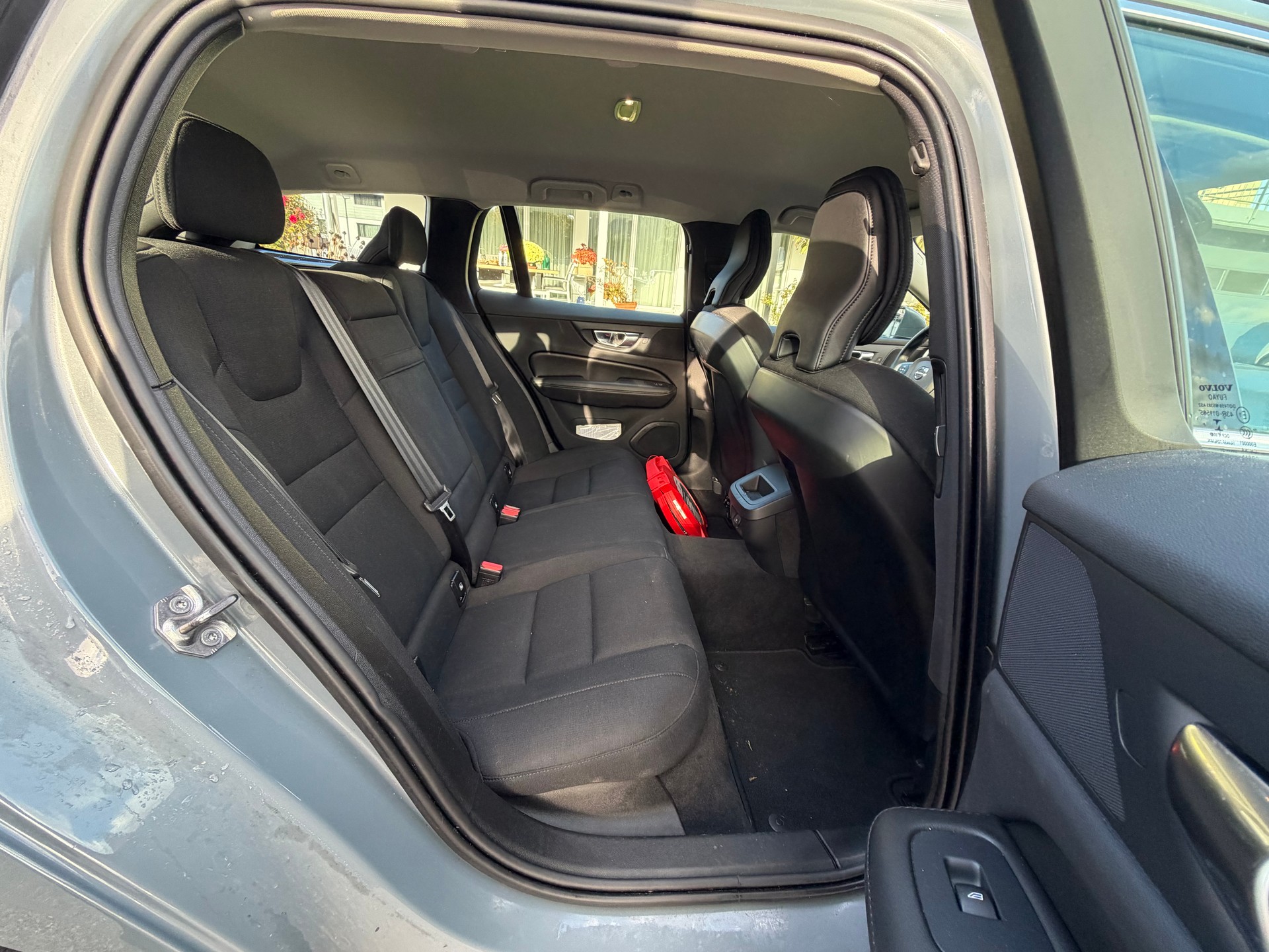 VOLVO V60 B4 Diesel Mild Hybrid Momentum Geartronic-image-9