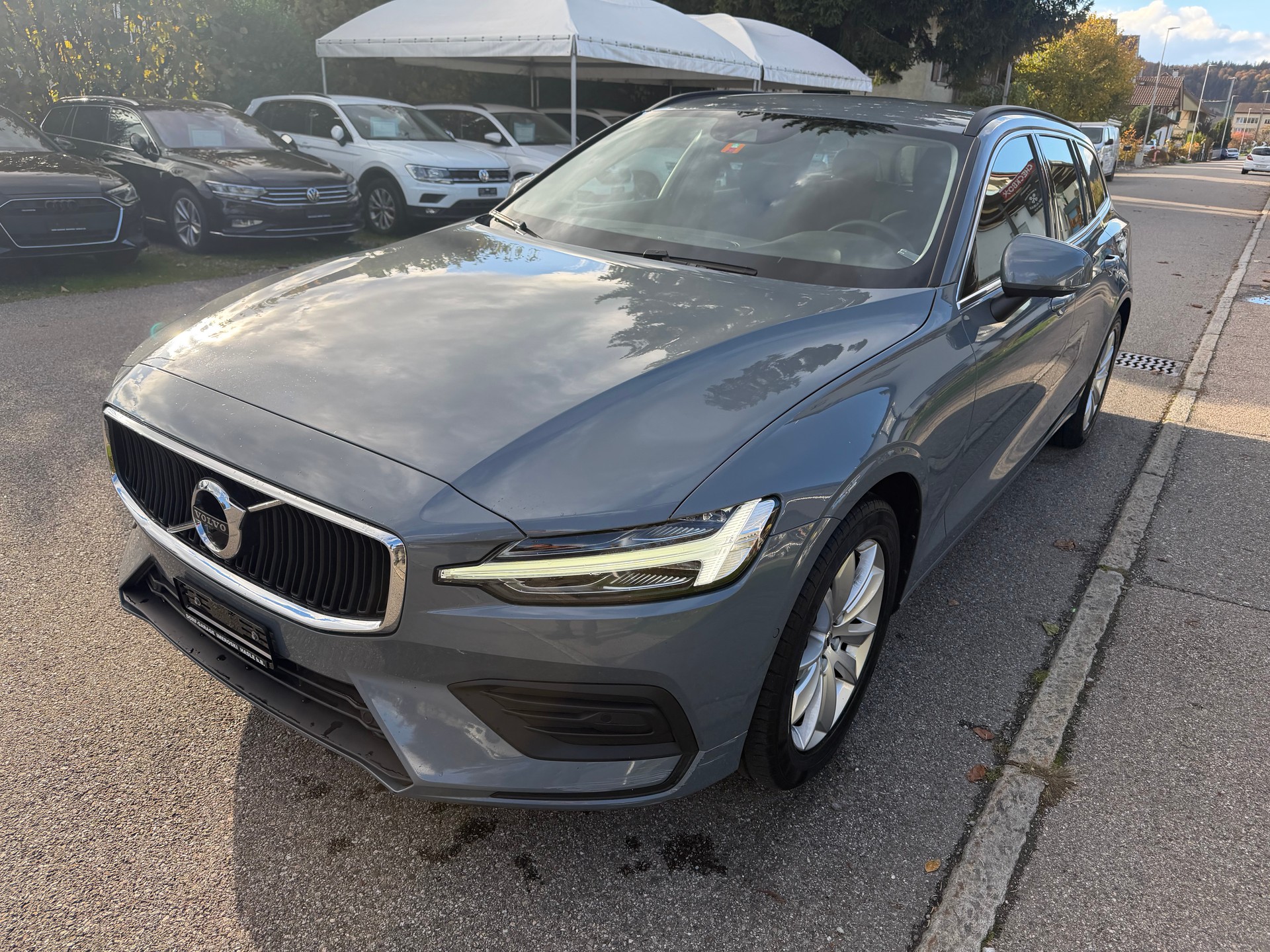 VOLVO V60 B4 Diesel Mild Hybrid Momentum Geartronic-image-2