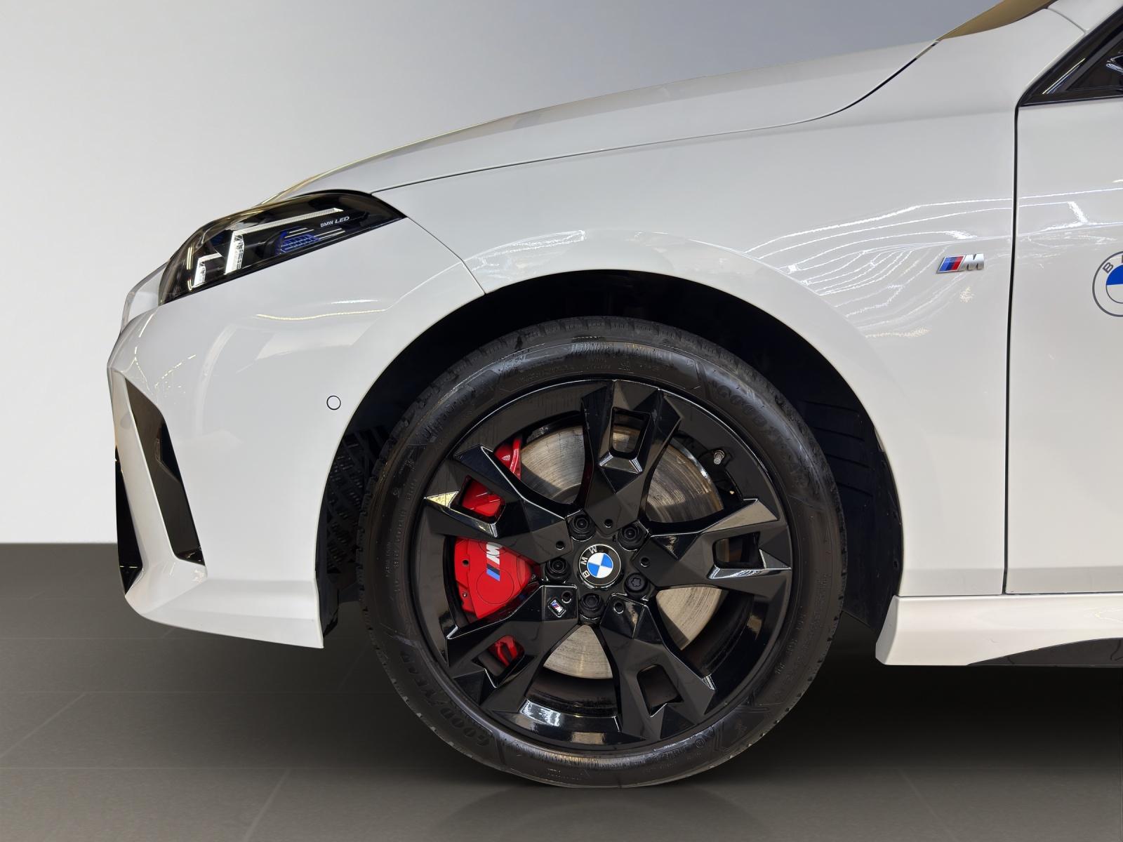 BMW M135i xDrive M-Sportpaket Pro-image-16
