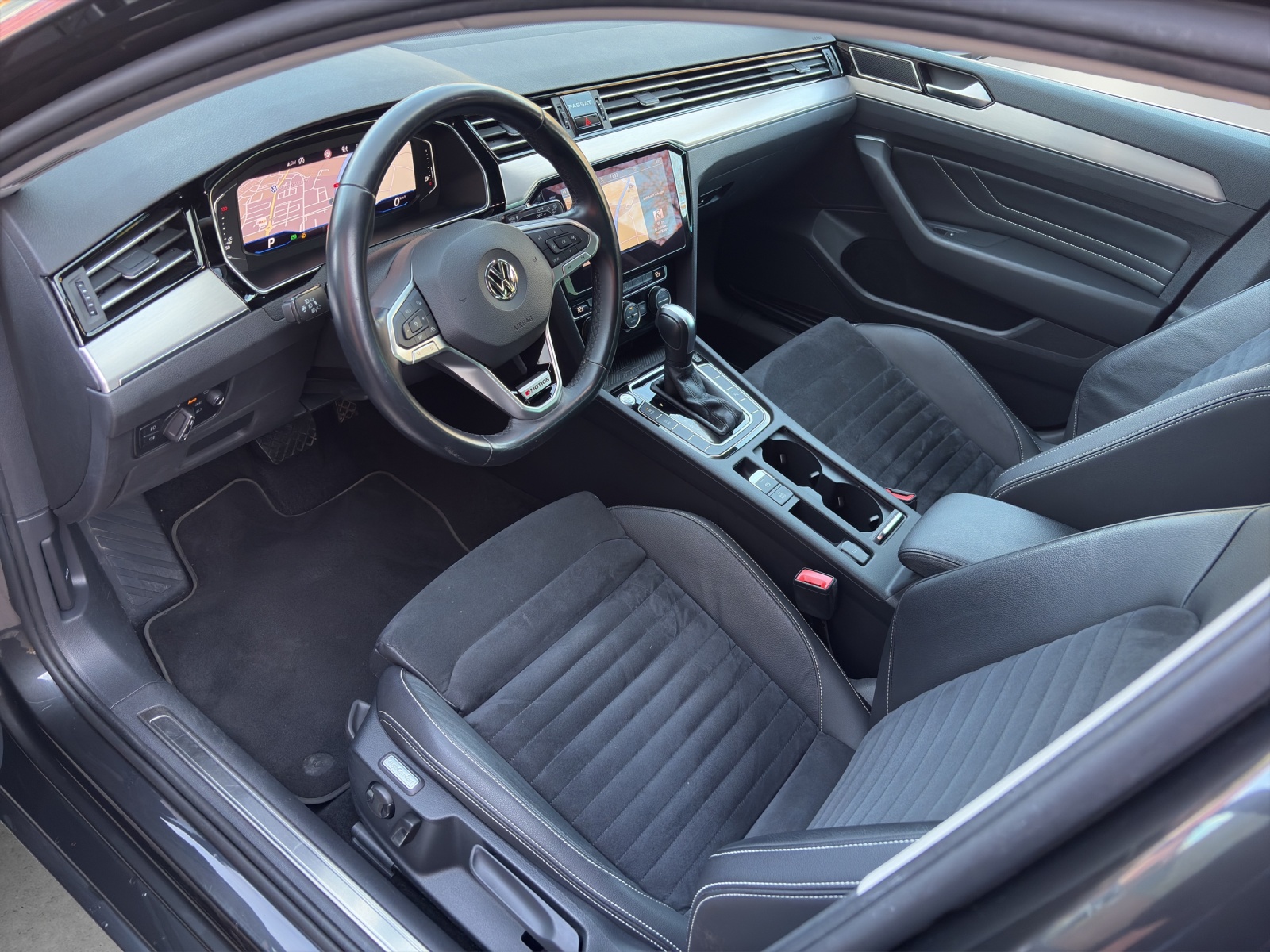 VW Passat 2.0 TDI BMT Elegance 4Motion DSG-image-4