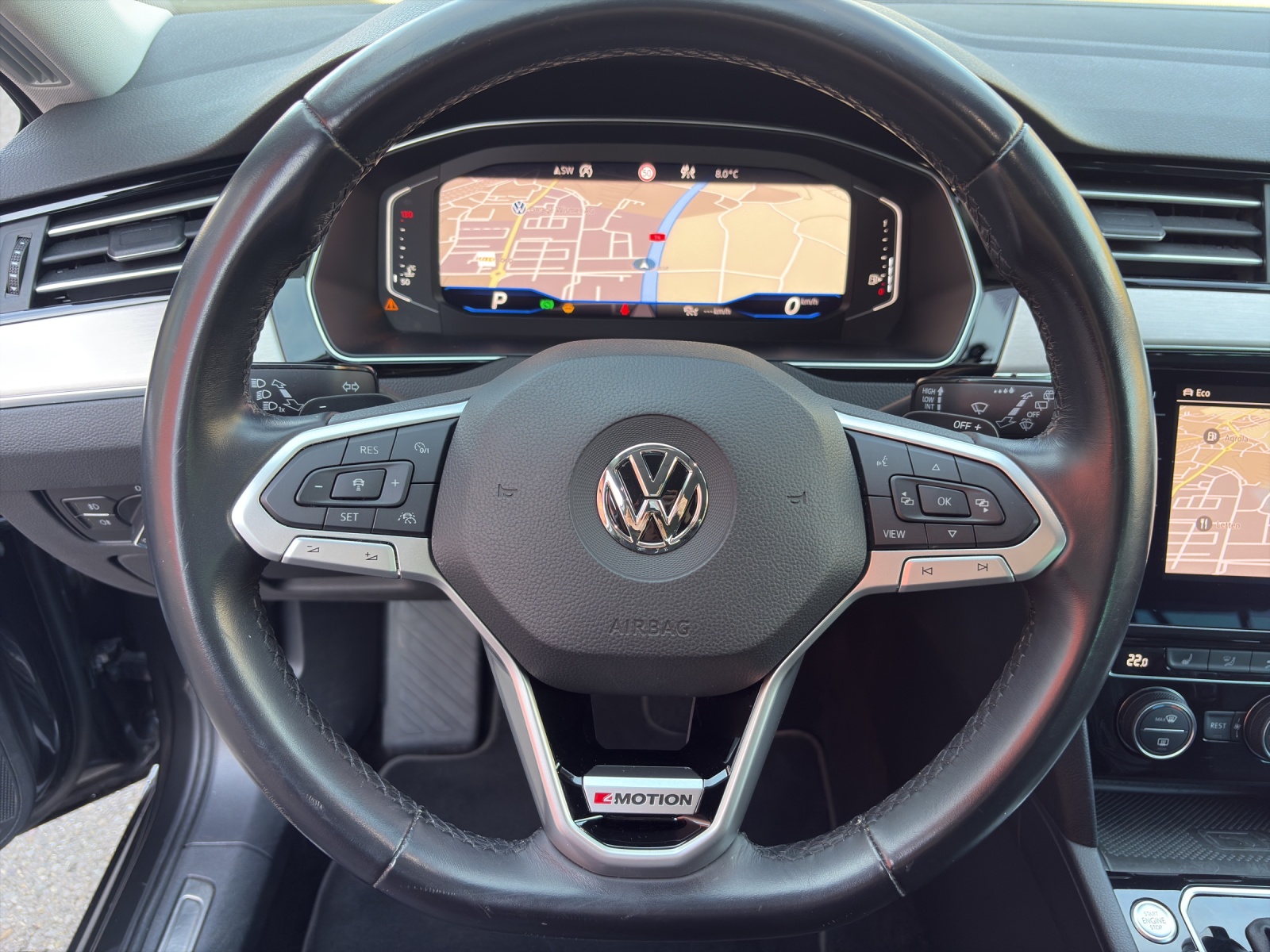 VW Passat 2.0 TDI BMT Elegance 4Motion DSG-image-12