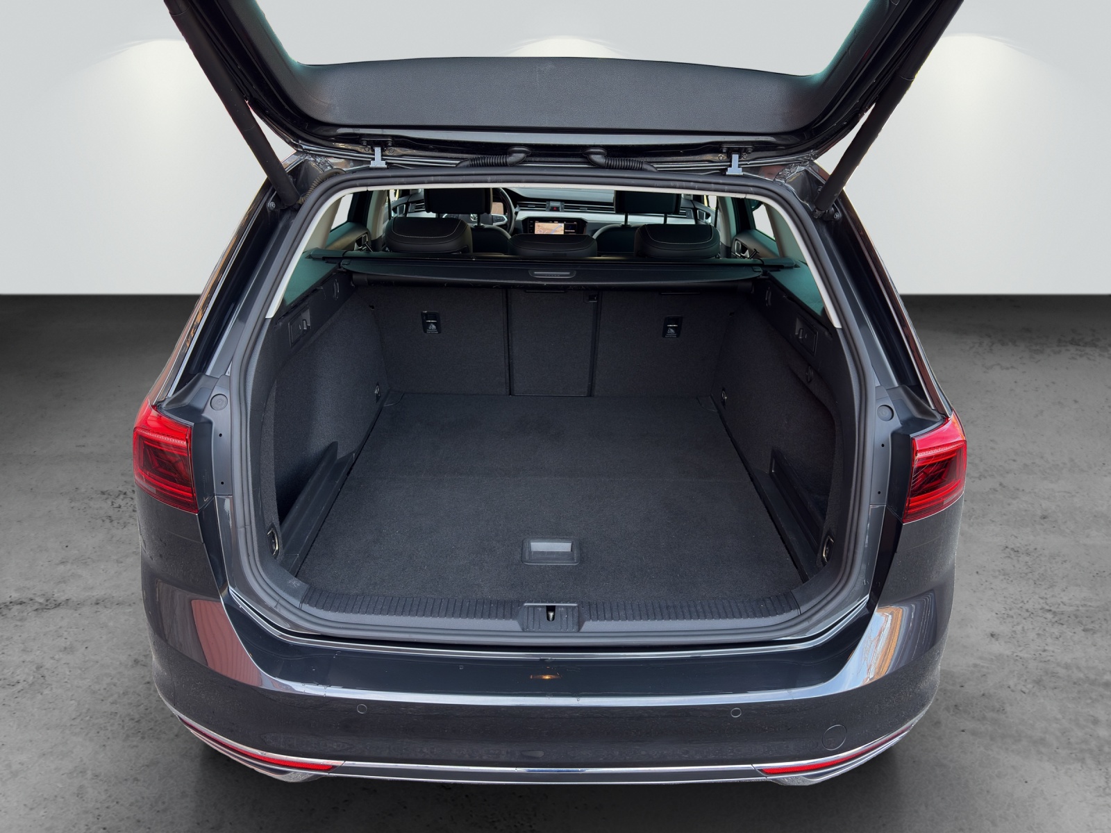 VW Passat 2.0 TDI BMT Elegance 4Motion DSG-image-9