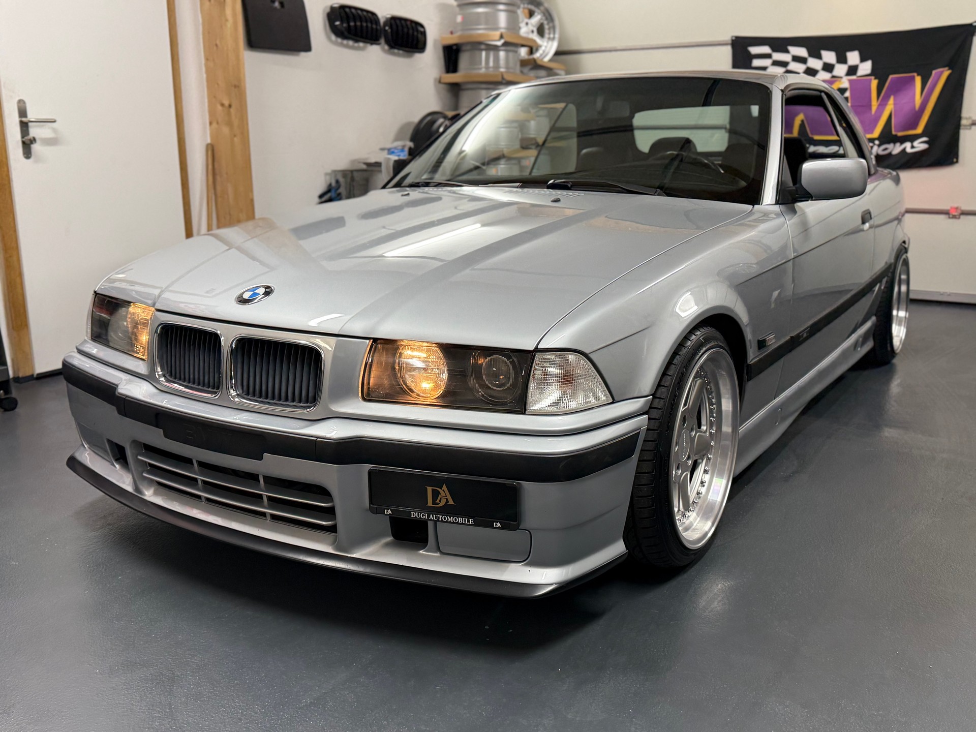 BMW 325i A Cabrio-image-0